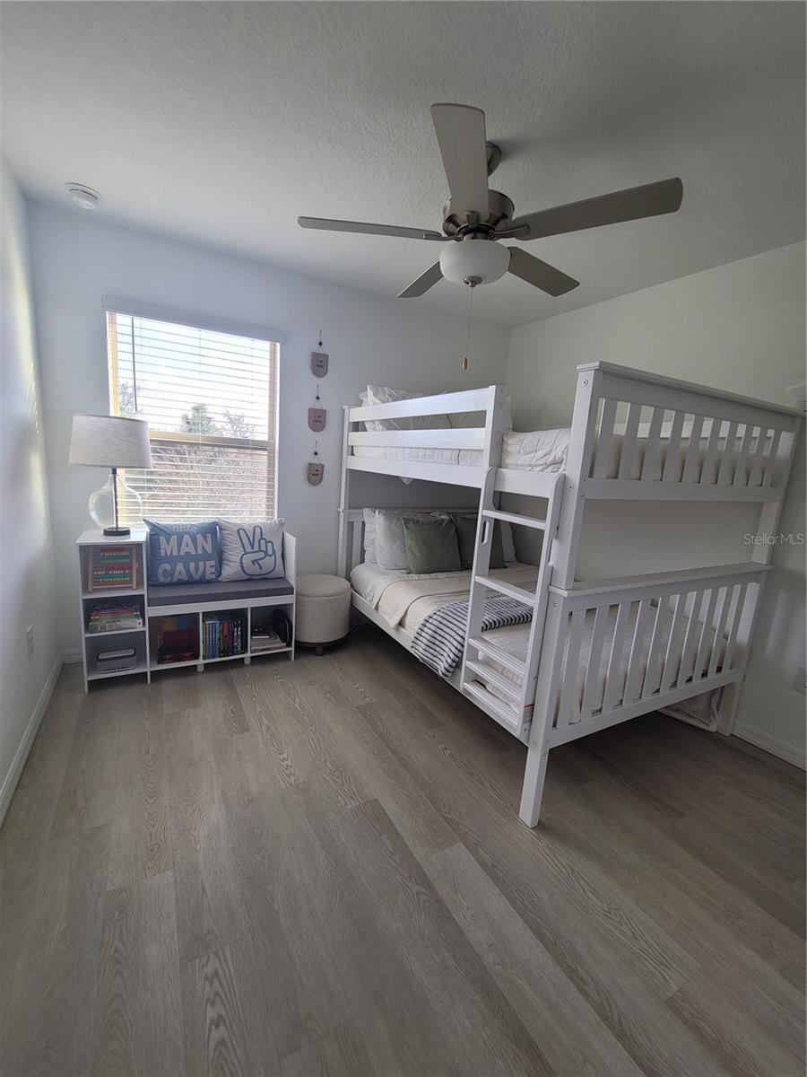 Image 17 of 45 For 21838 Lyonia Lane