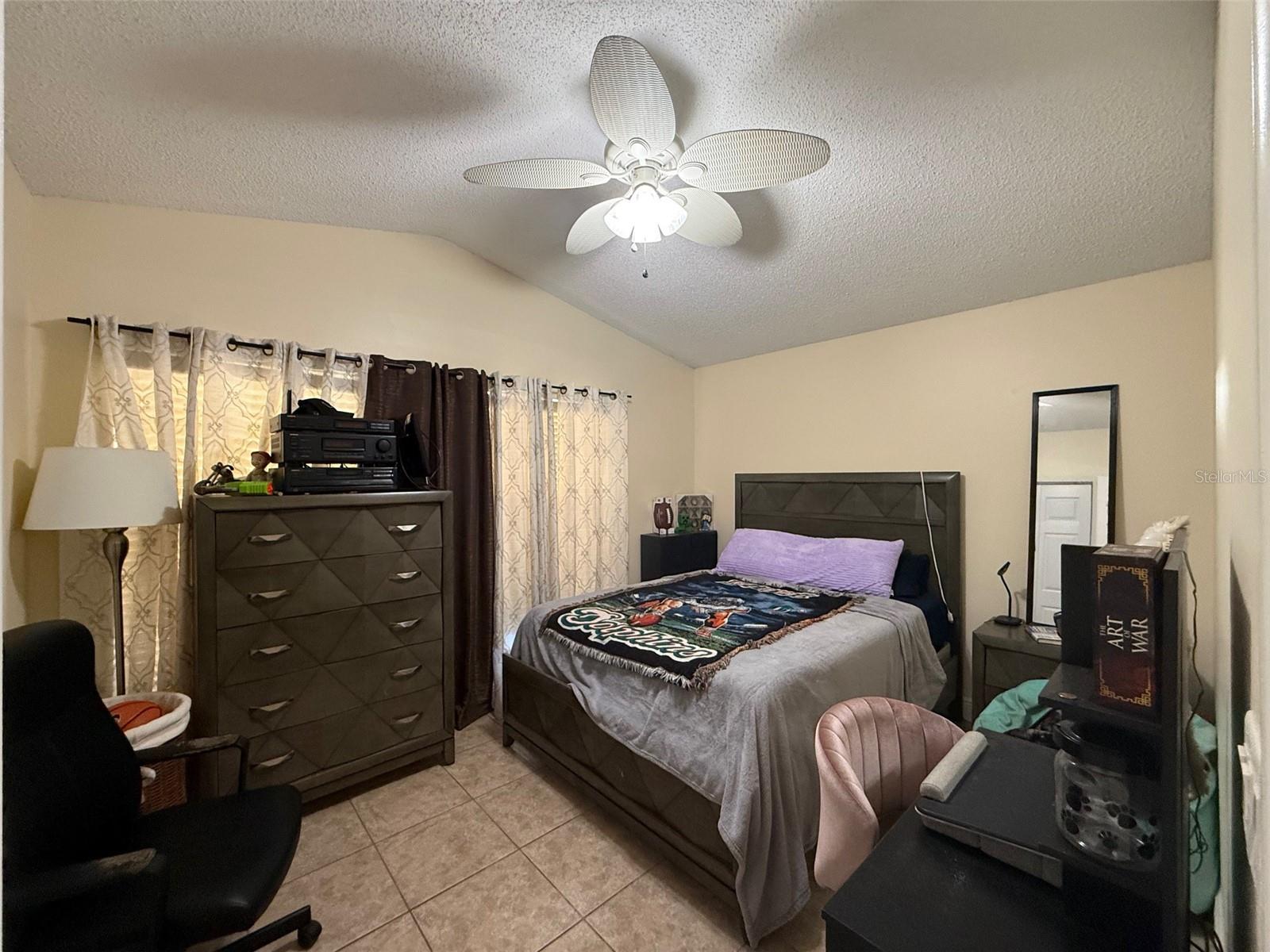 Image 13 of 14 For 426 Benson Street