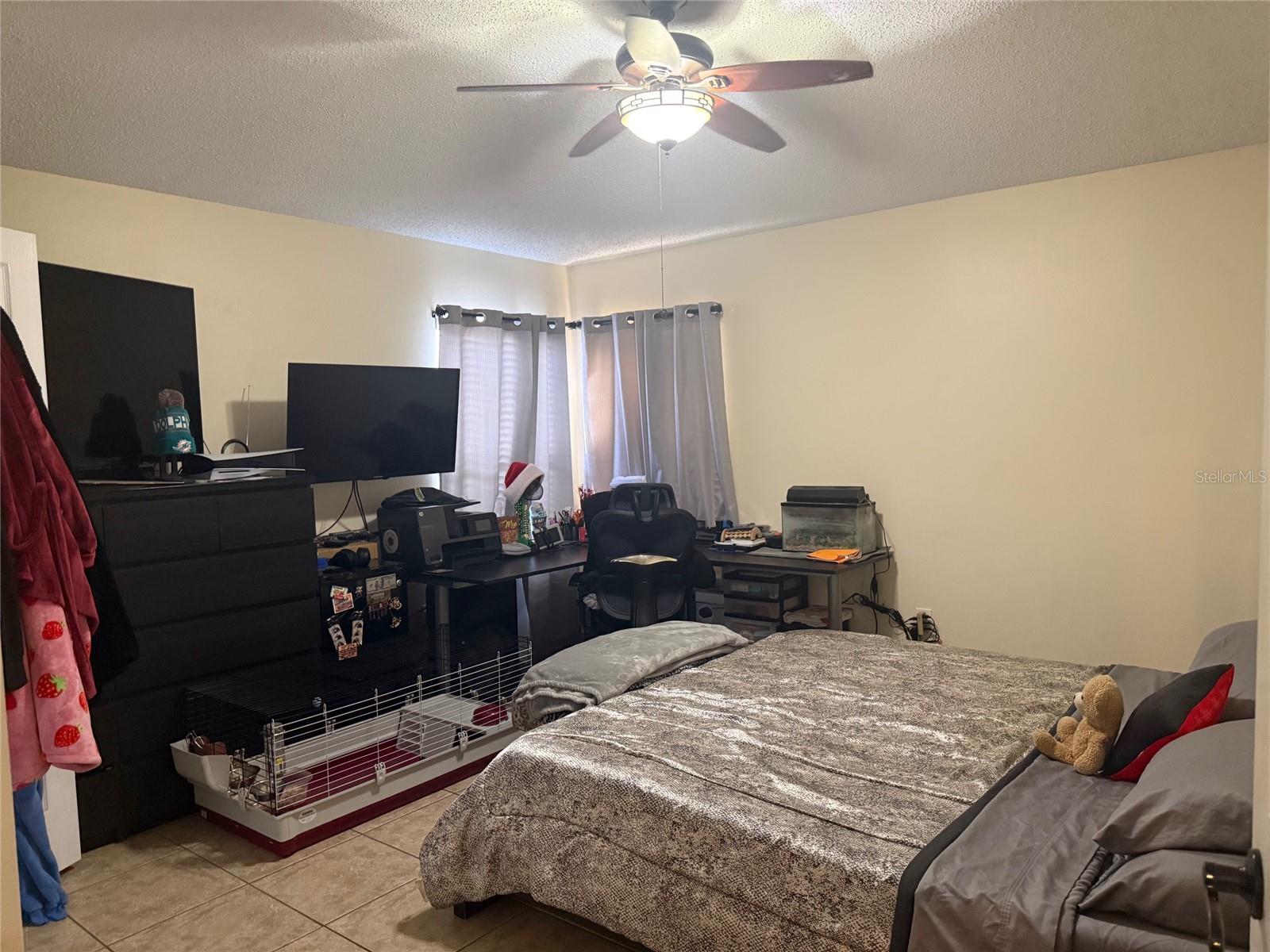 Image 9 of 14 For 426 Benson Street