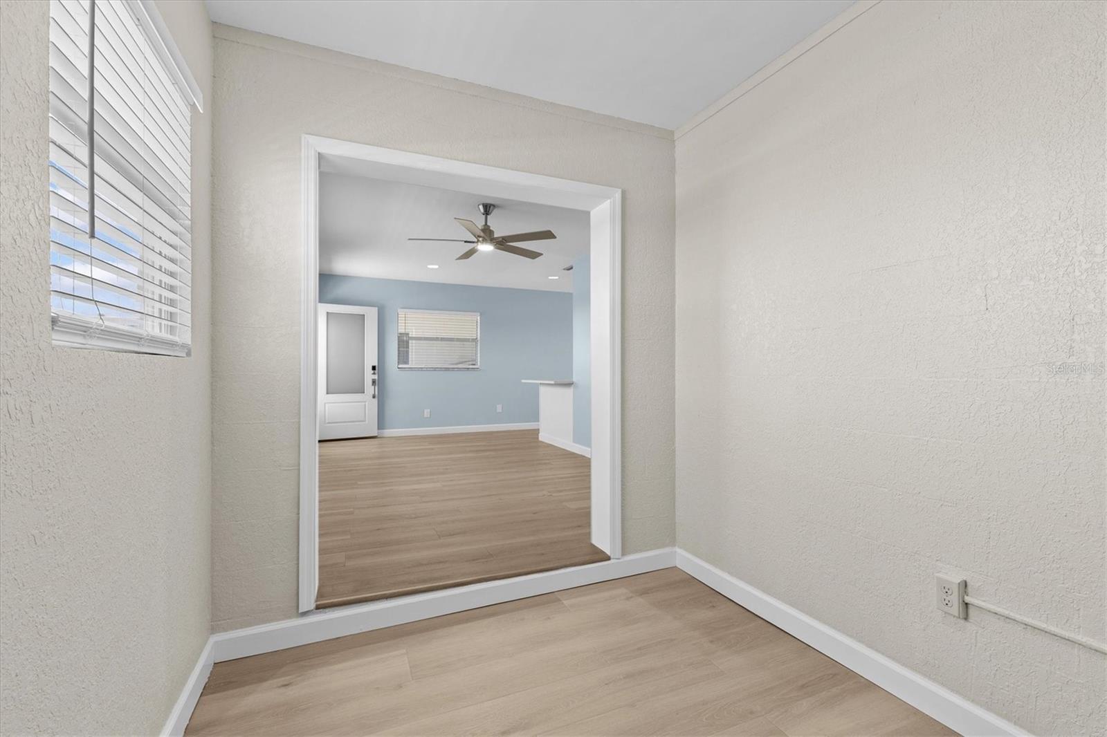 Image 19 of 35 For 12400 Park Boulevard 210