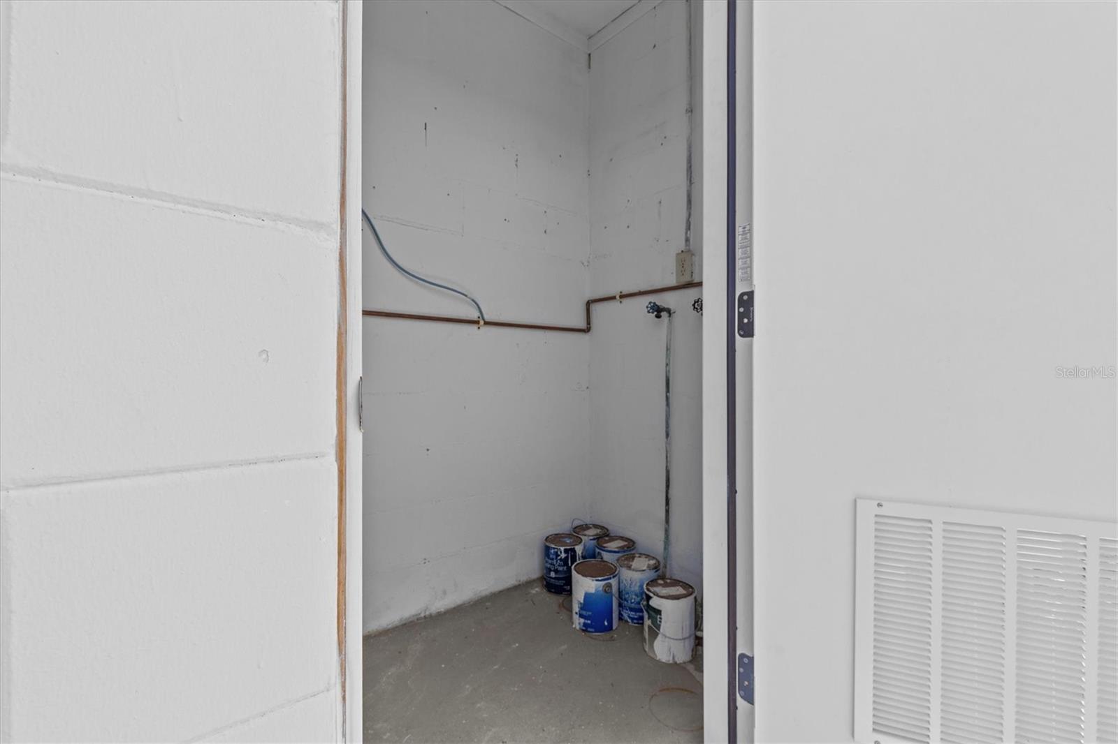 Image 22 of 35 For 12400 Park Boulevard 210