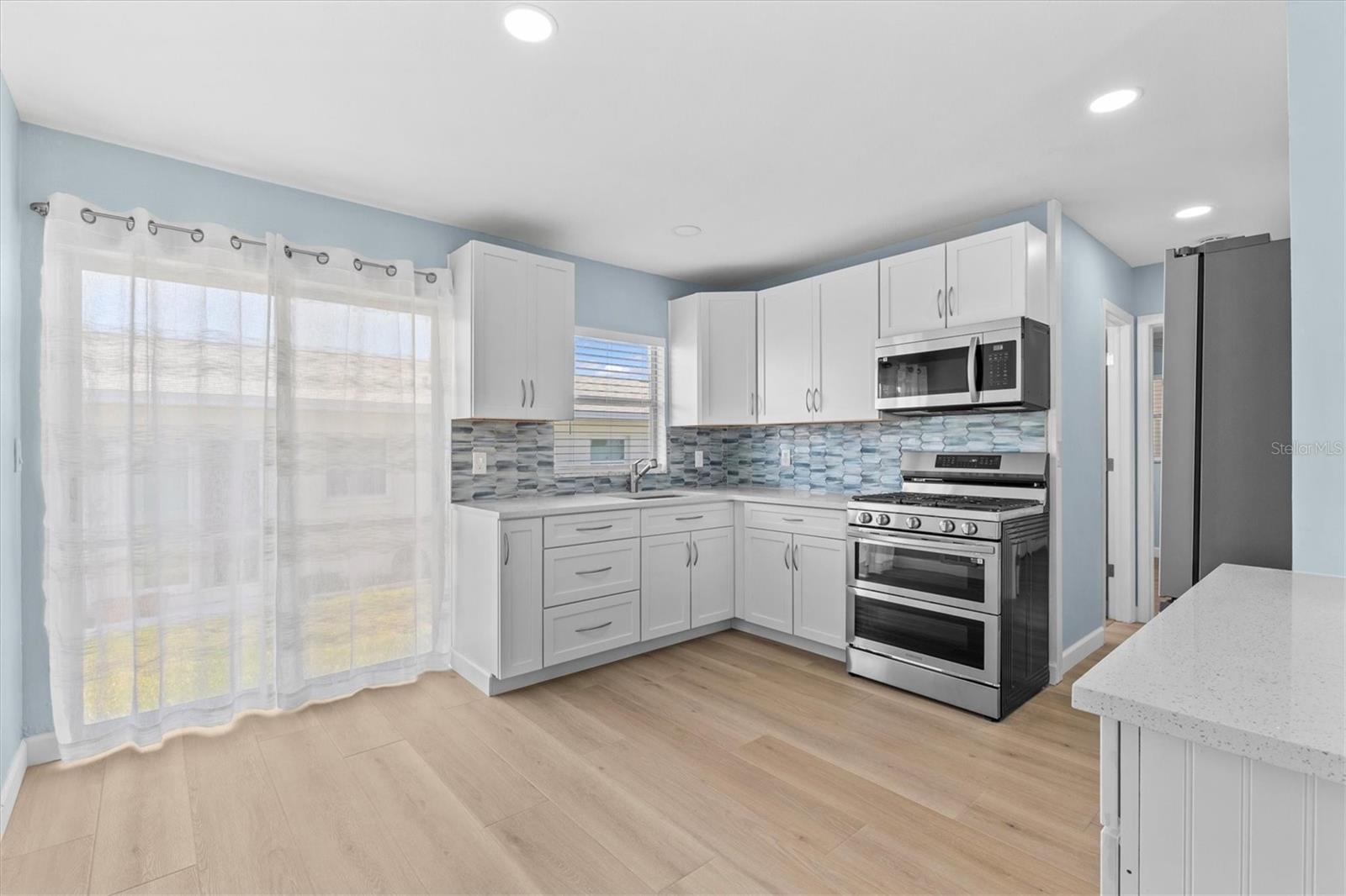 Image 9 of 35 For 12400 Park Boulevard 210