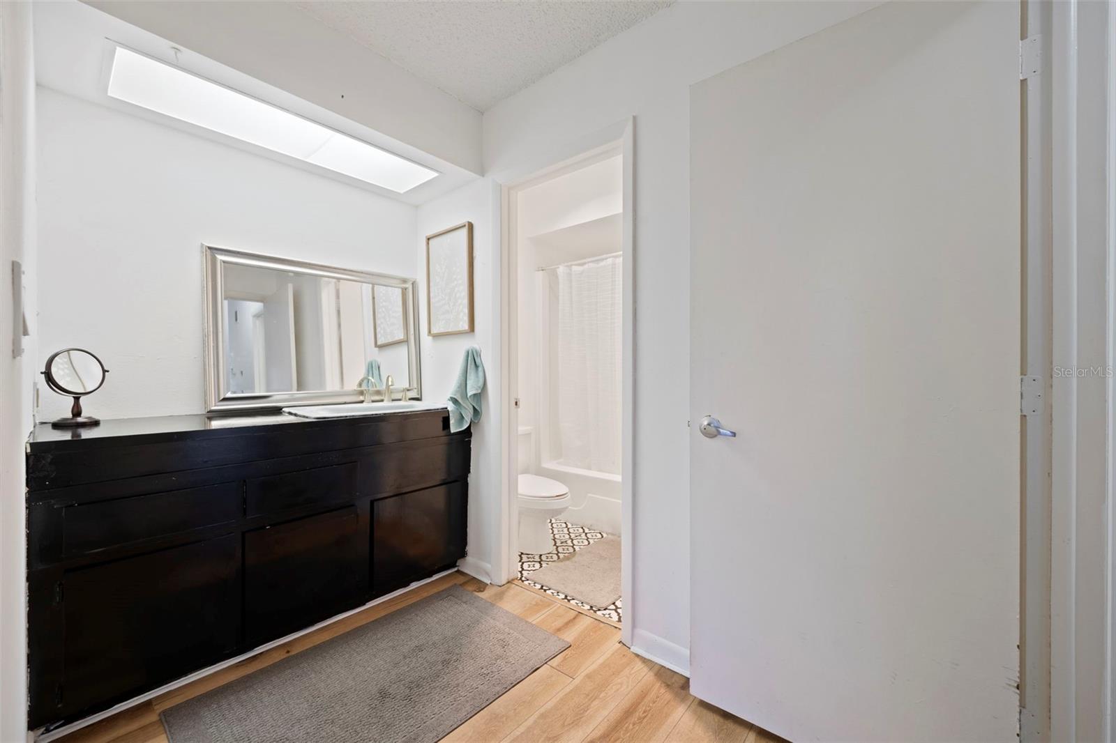 Image 15 of 44 For 2484 Laurelwood Drive A