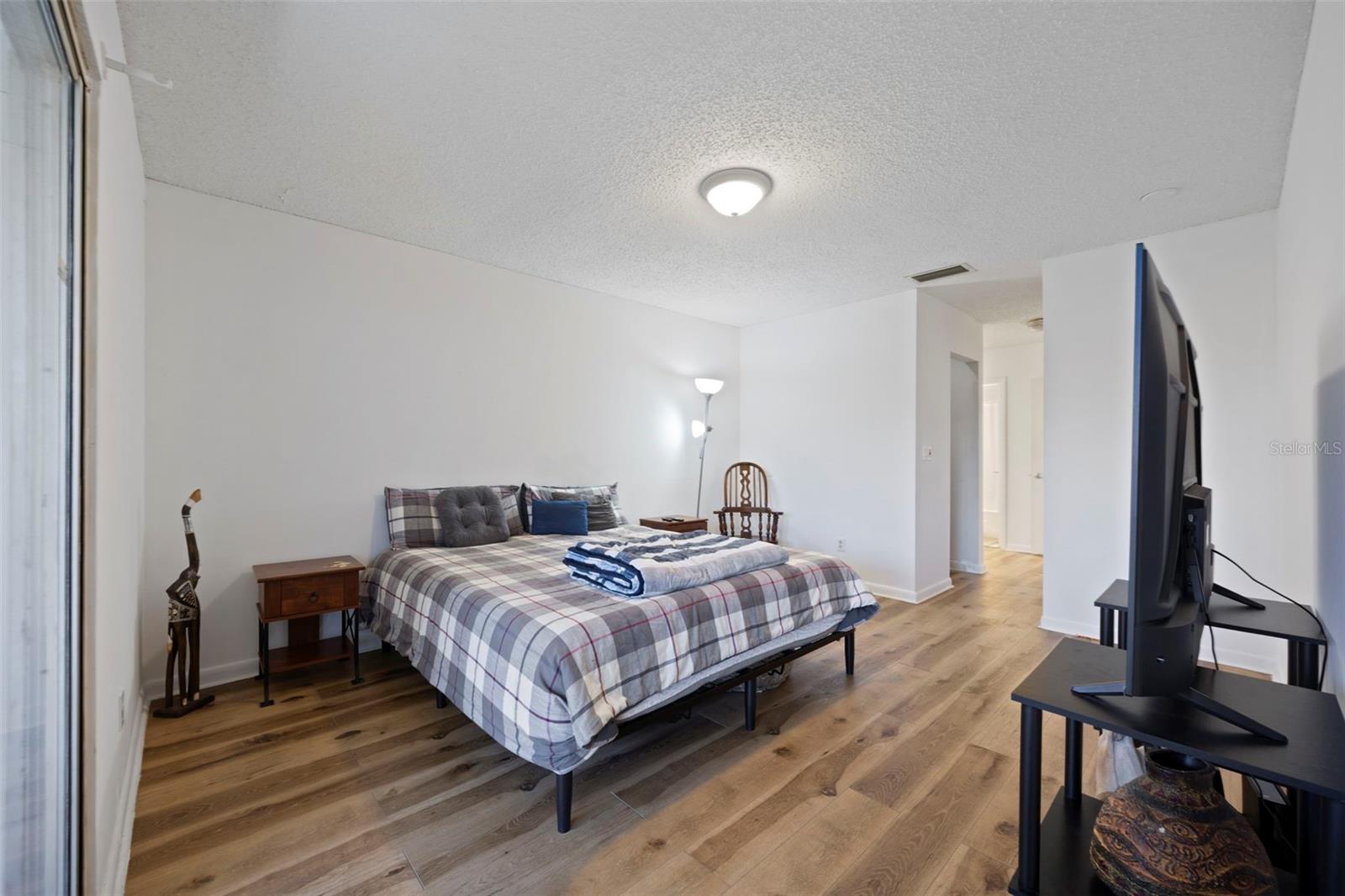 Image 16 of 44 For 2484 Laurelwood Drive A