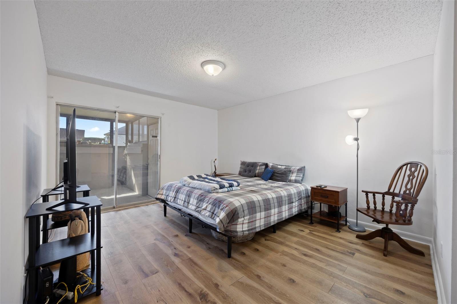 Image 17 of 44 For 2484 Laurelwood Drive A