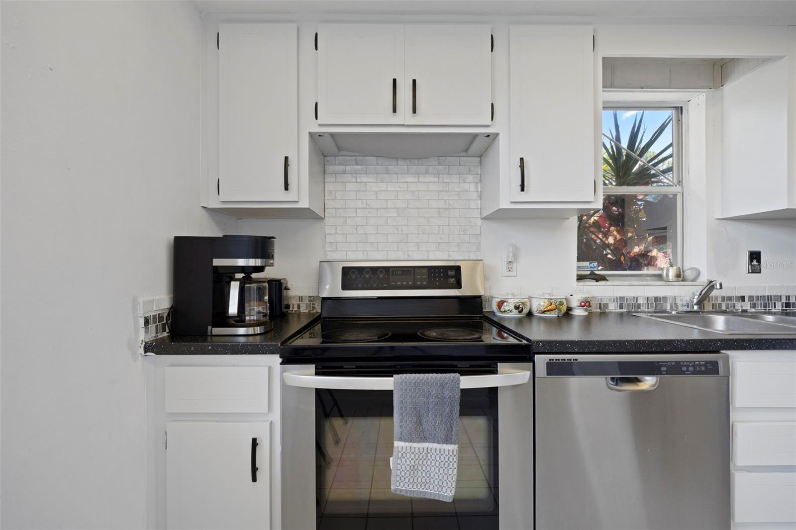 Image 19 of 44 For 2484 Laurelwood Drive A