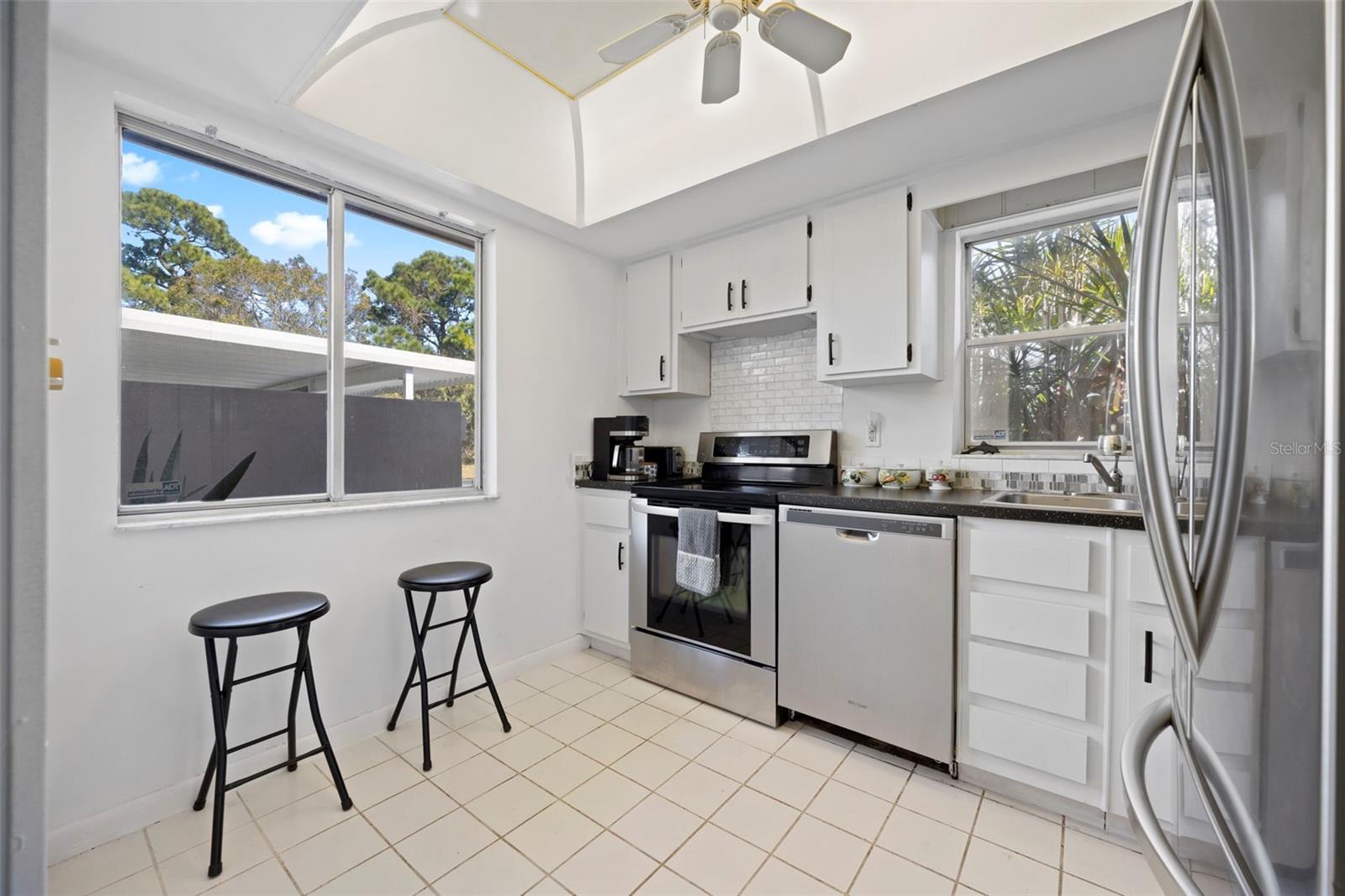 Image 20 of 44 For 2484 Laurelwood Drive A