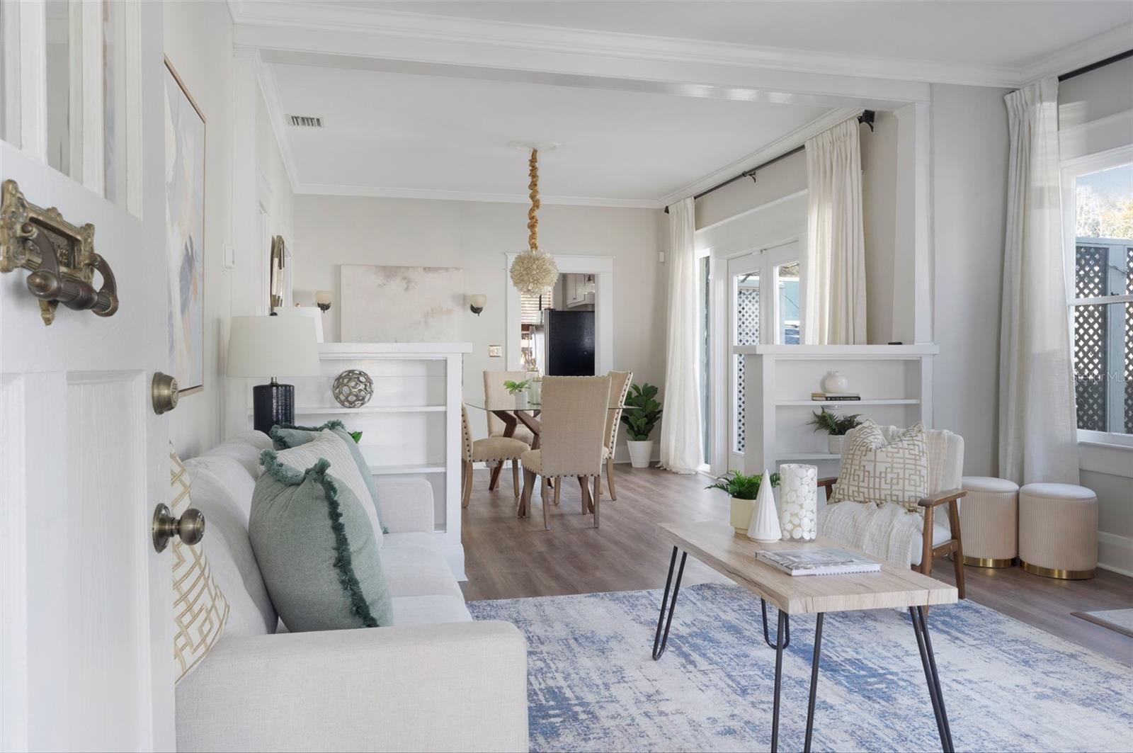 Listing photo id 13 for 2715 Ferdinand Avenue