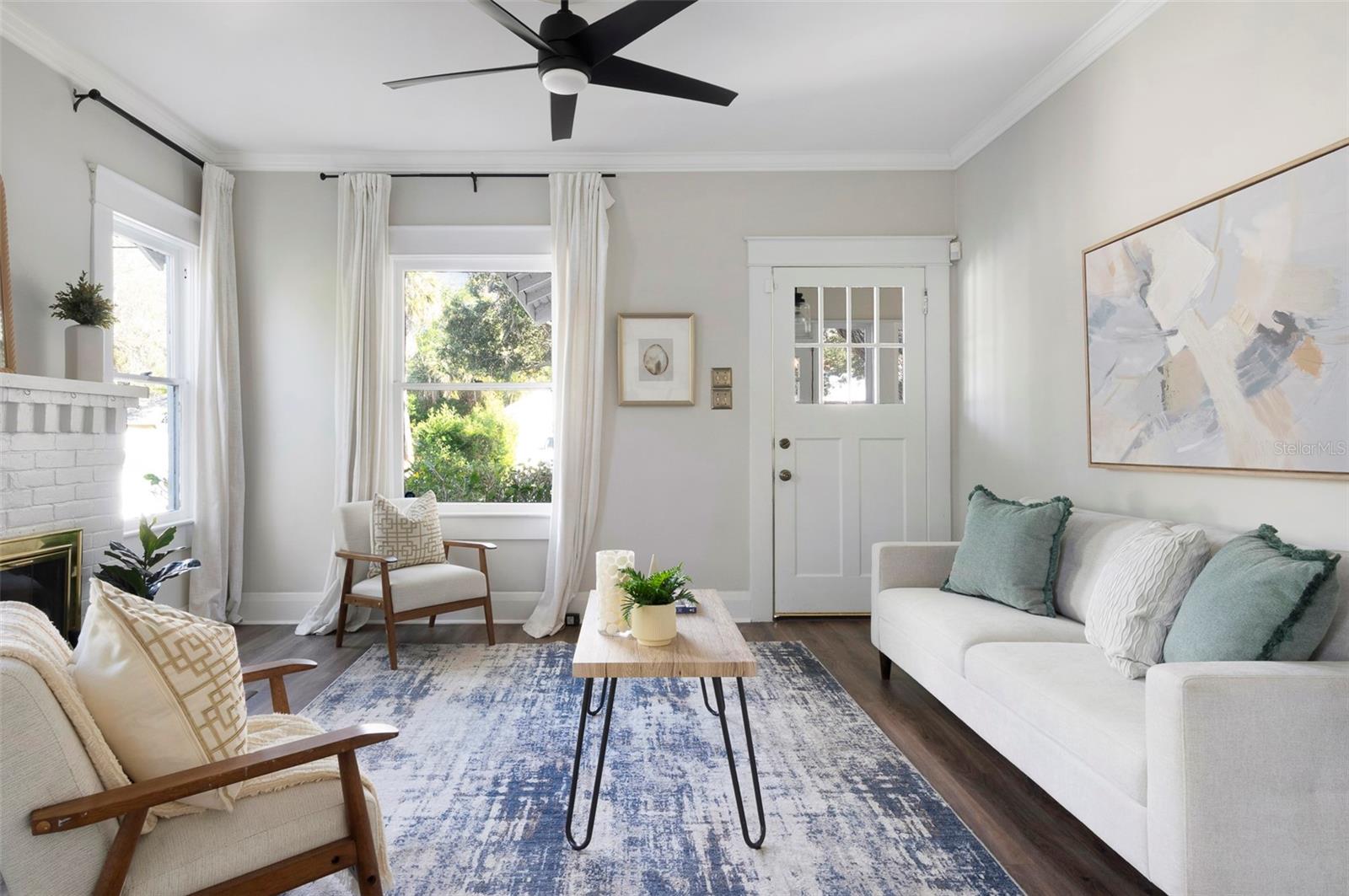 Listing photo id 17 for 2715 Ferdinand Avenue