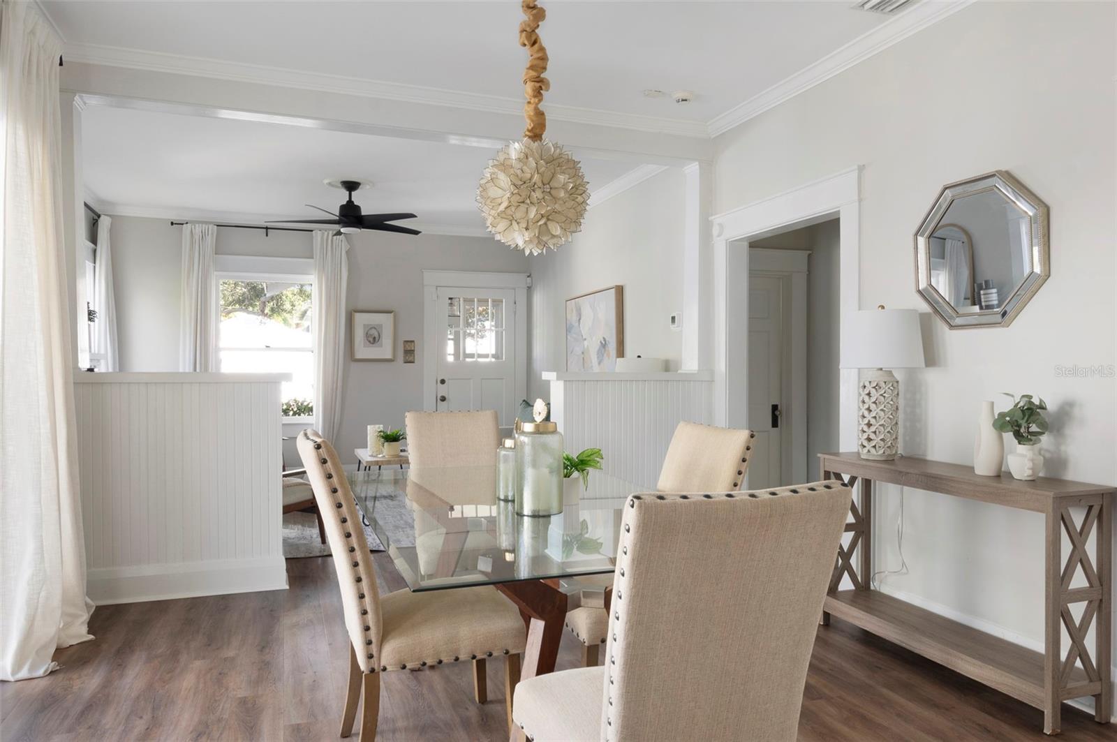 Listing photo id 18 for 2715 Ferdinand Avenue