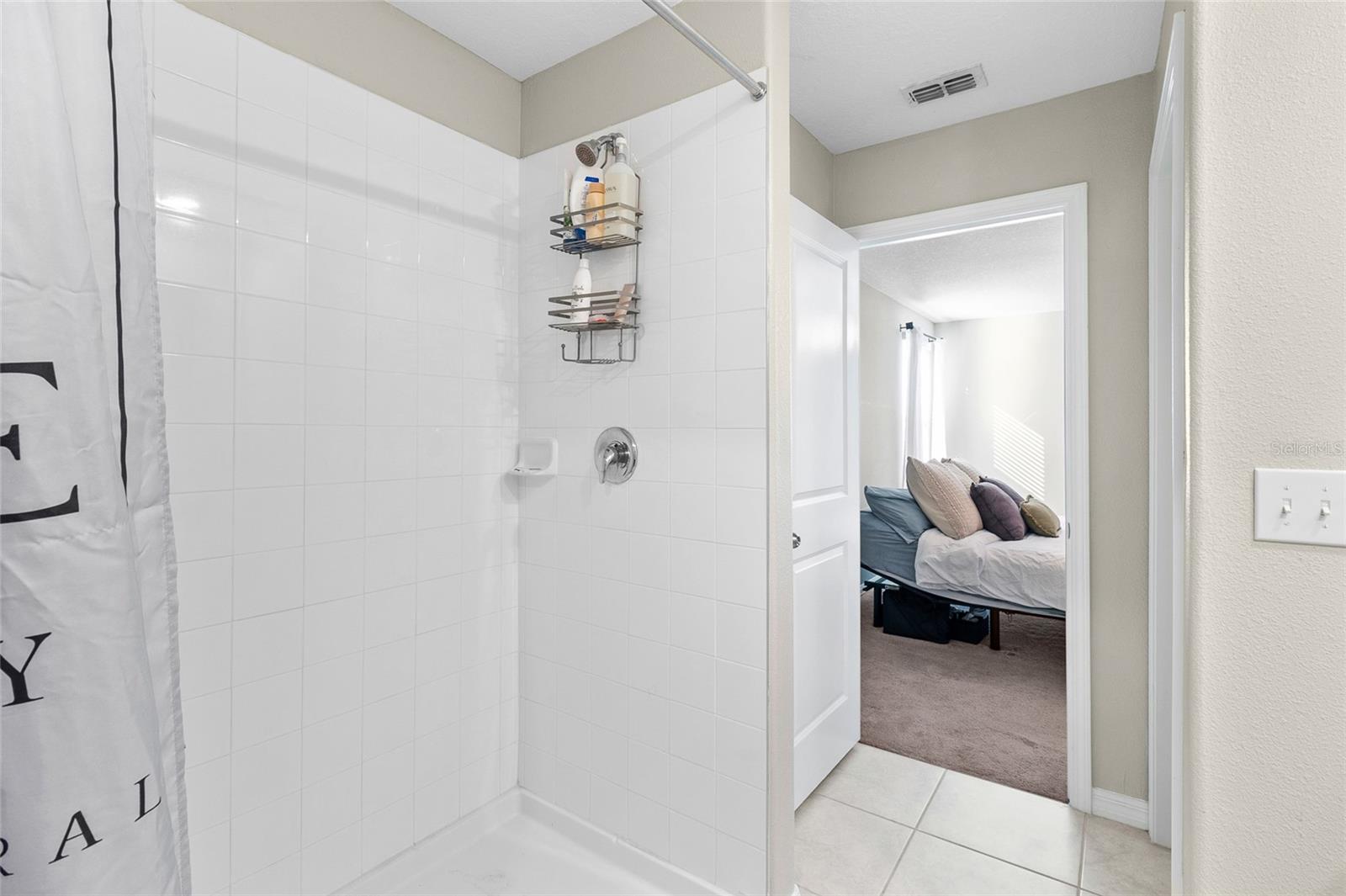 Image 19 of 30 For 15507 Peace River Place