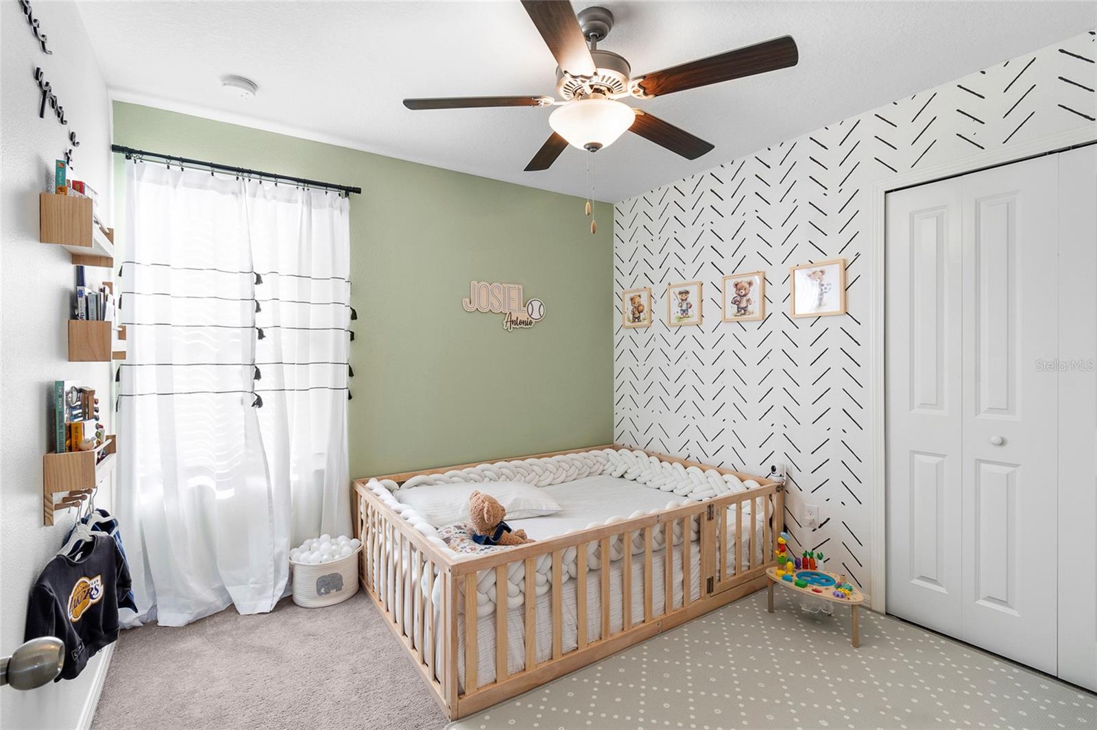 Image 21 of 30 For 15507 Peace River Place