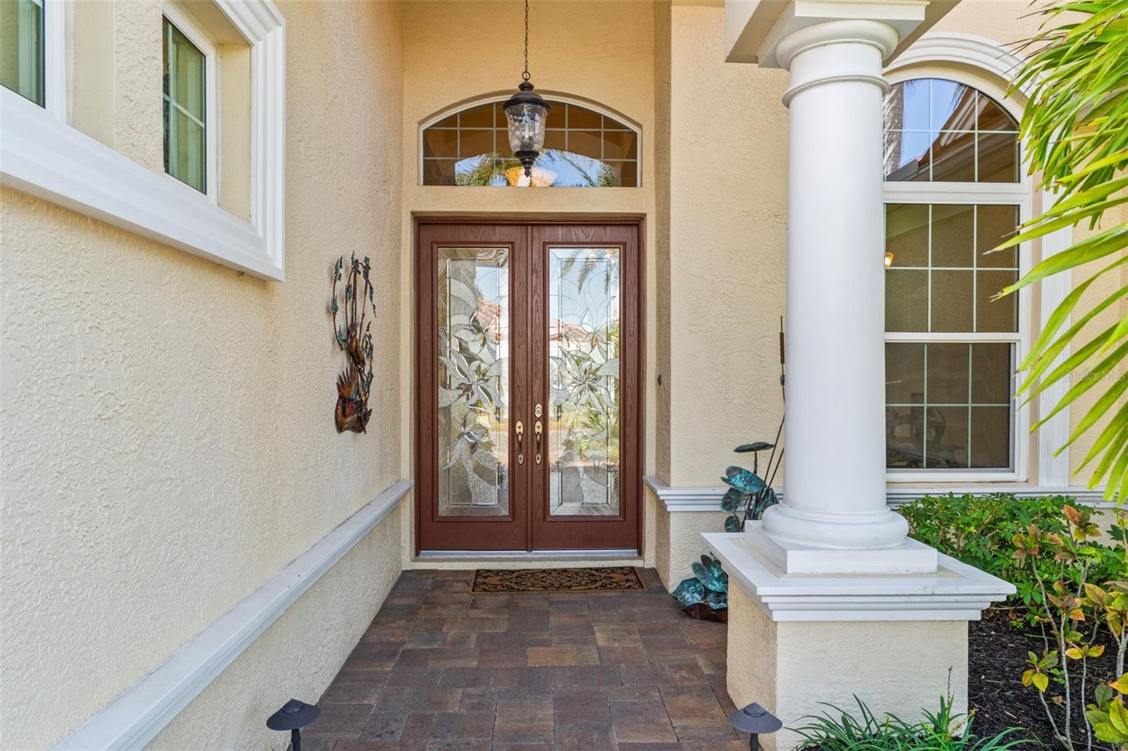 Image 18 of 100 For 807 3rd Street E