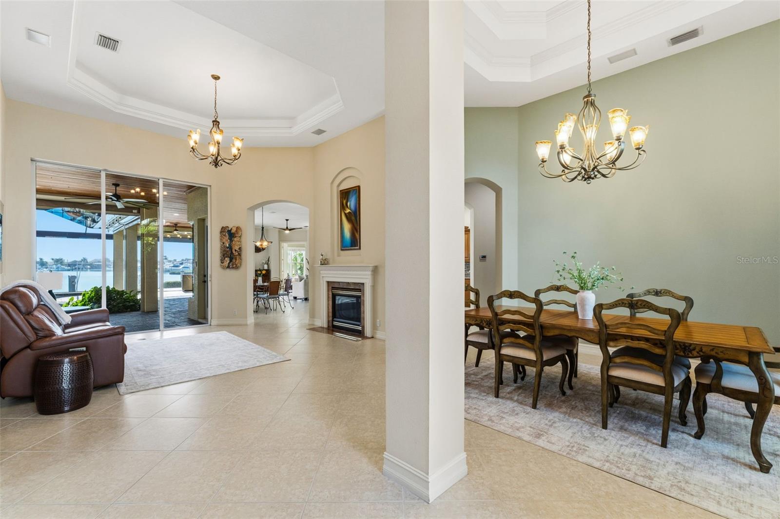 Image 20 of 100 For 807 3rd Street E