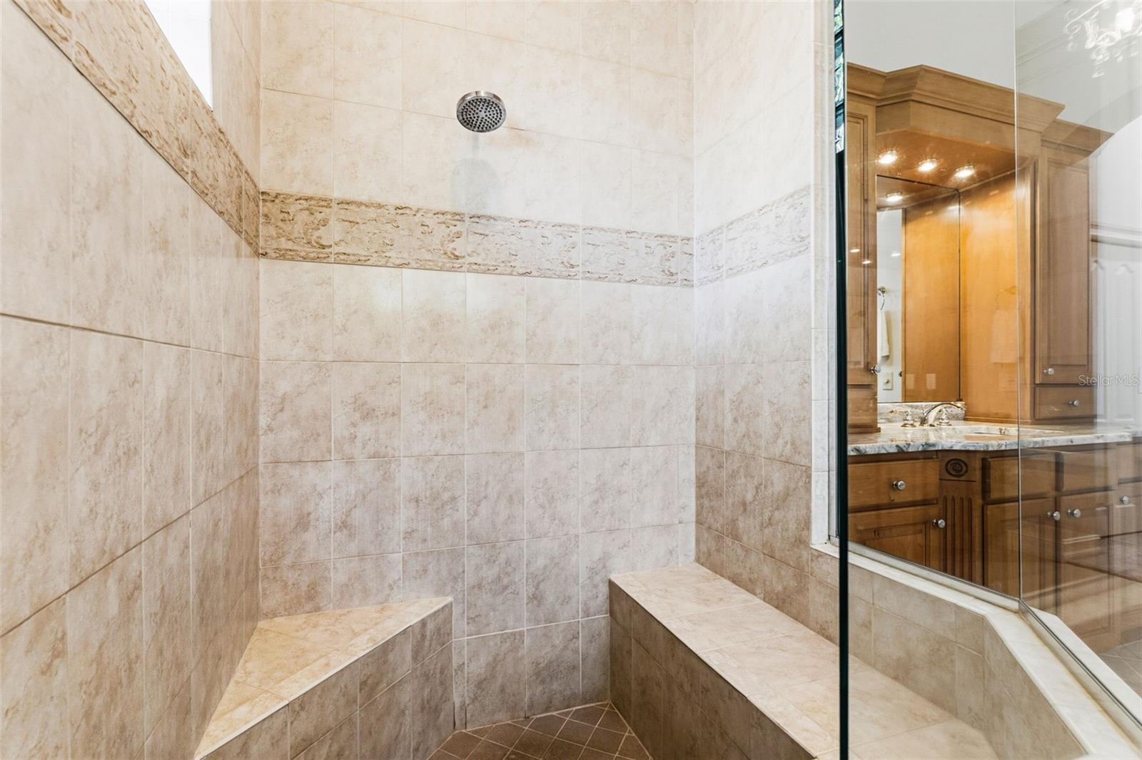 Image 31 of 100 For 807 3rd Street E