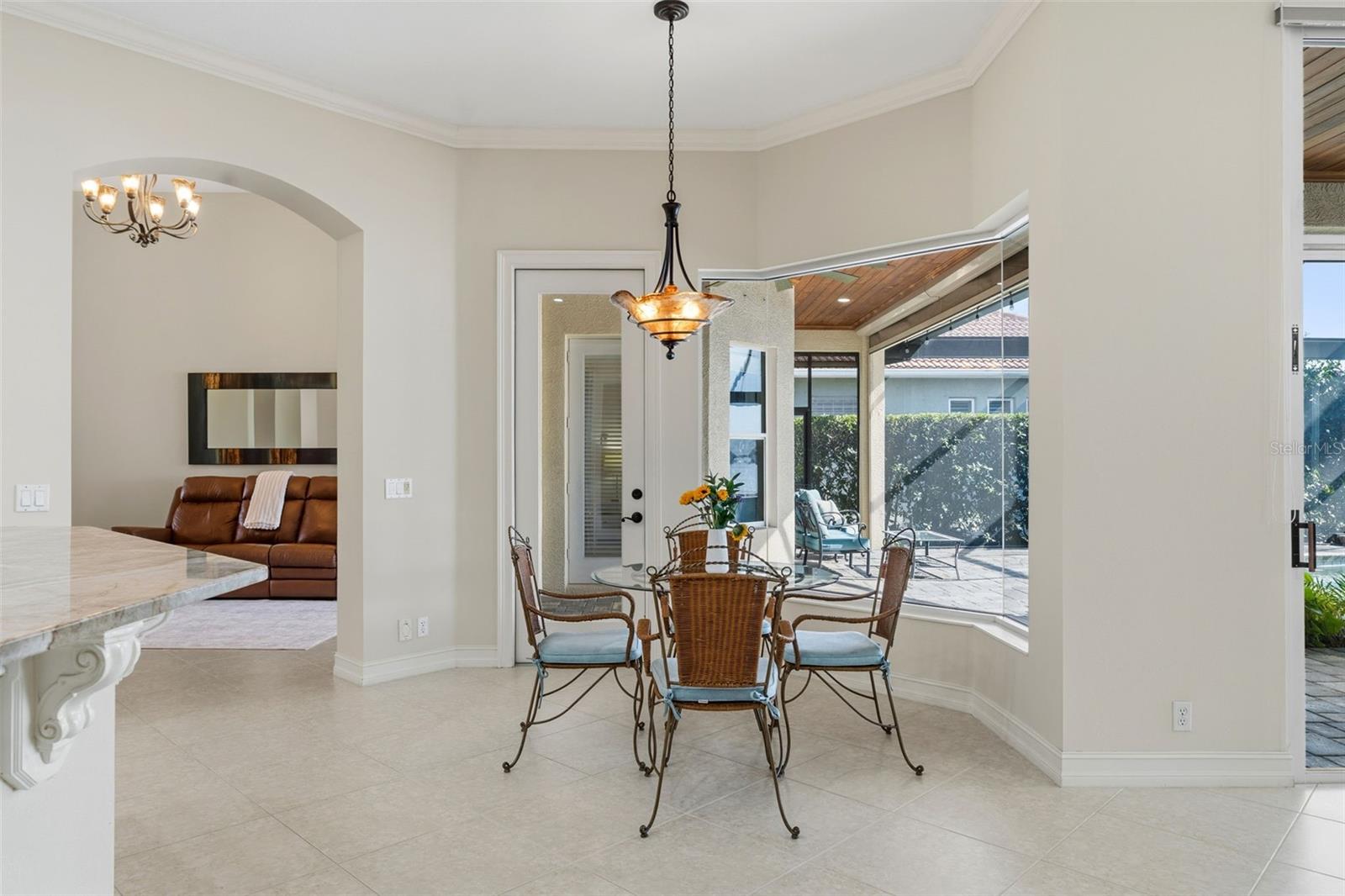 Image 36 of 100 For 807 3rd Street E