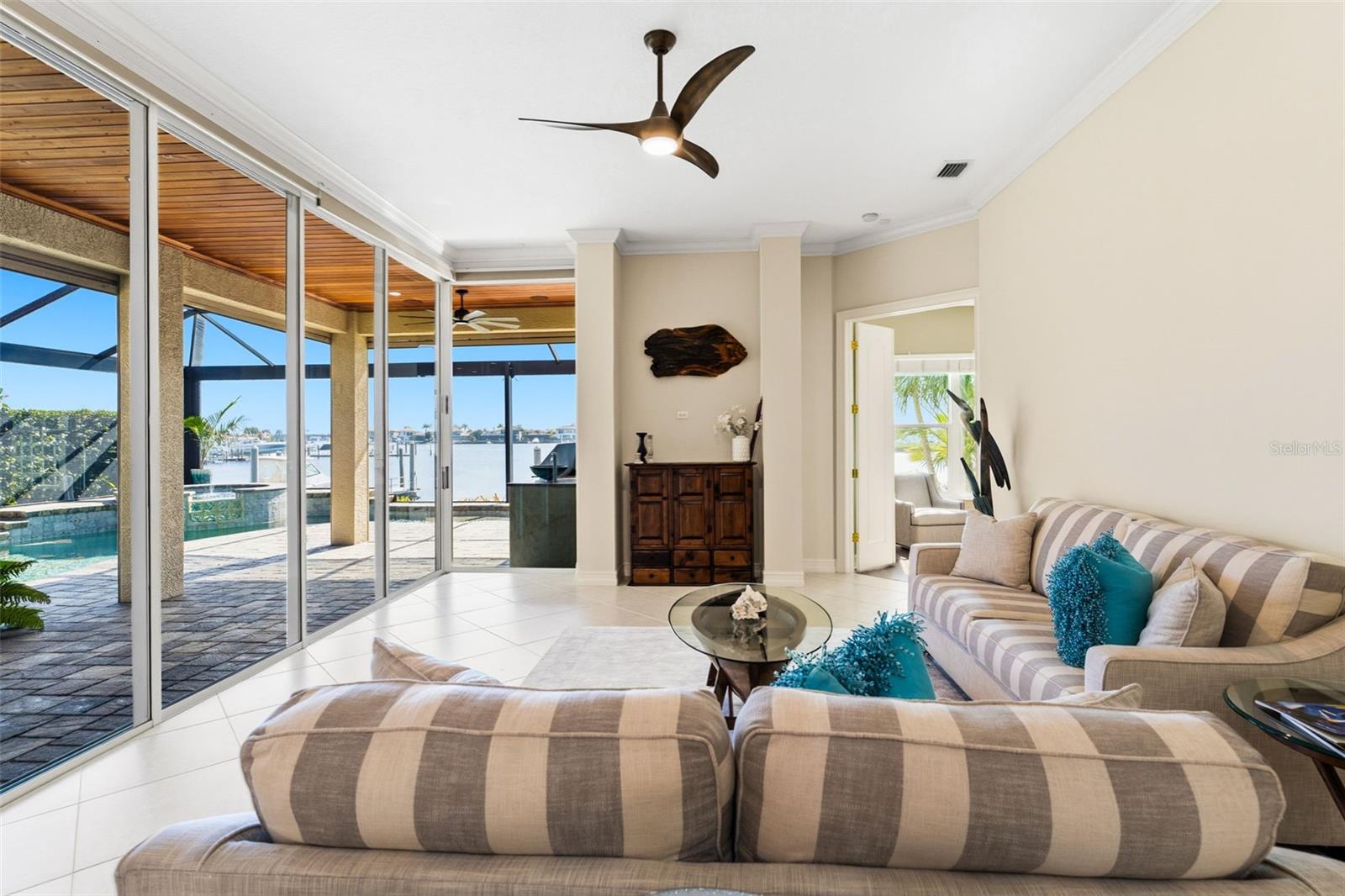 Image 48 of 100 For 807 3rd Street E