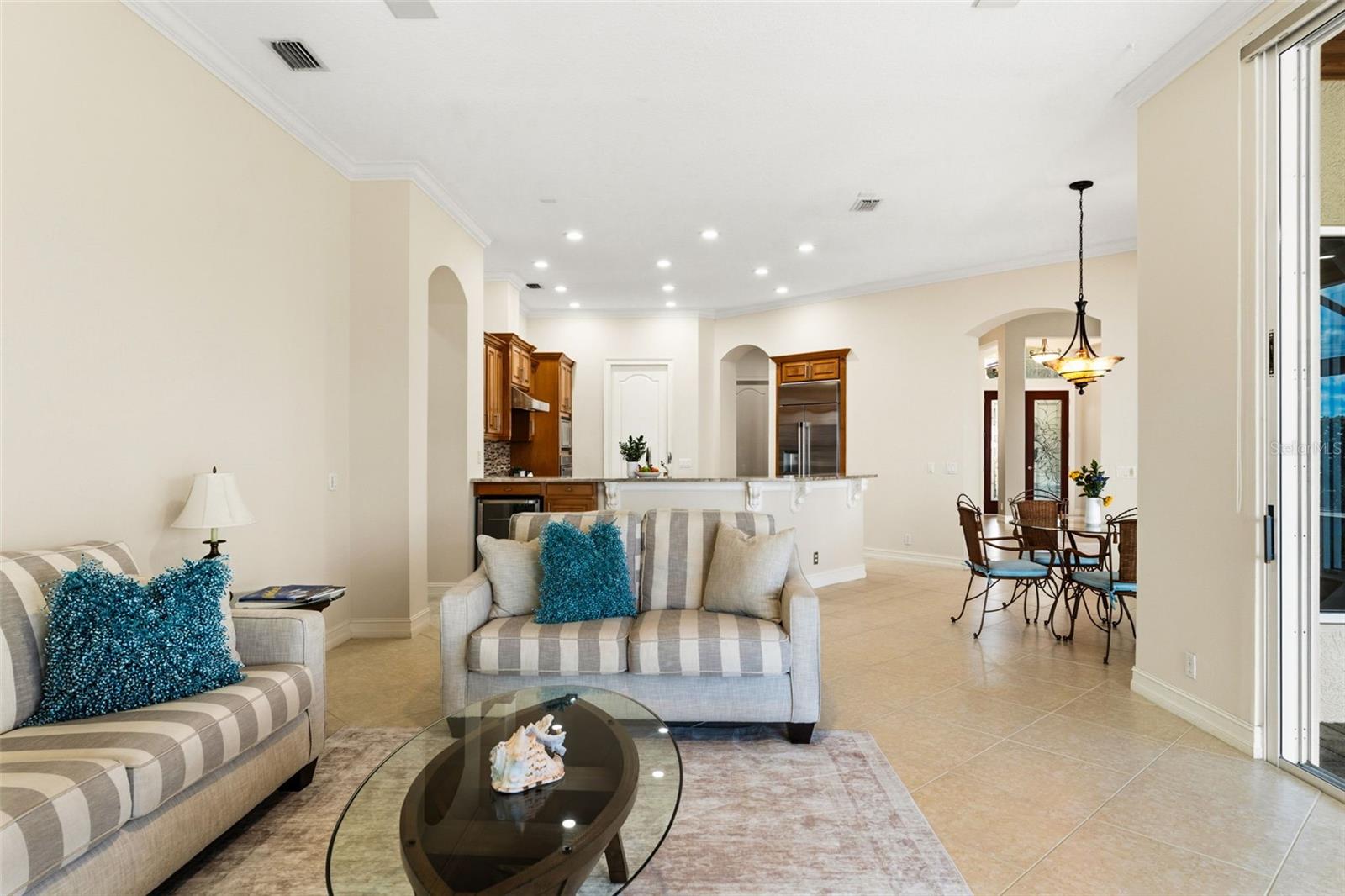 Image 54 of 100 For 807 3rd Street E