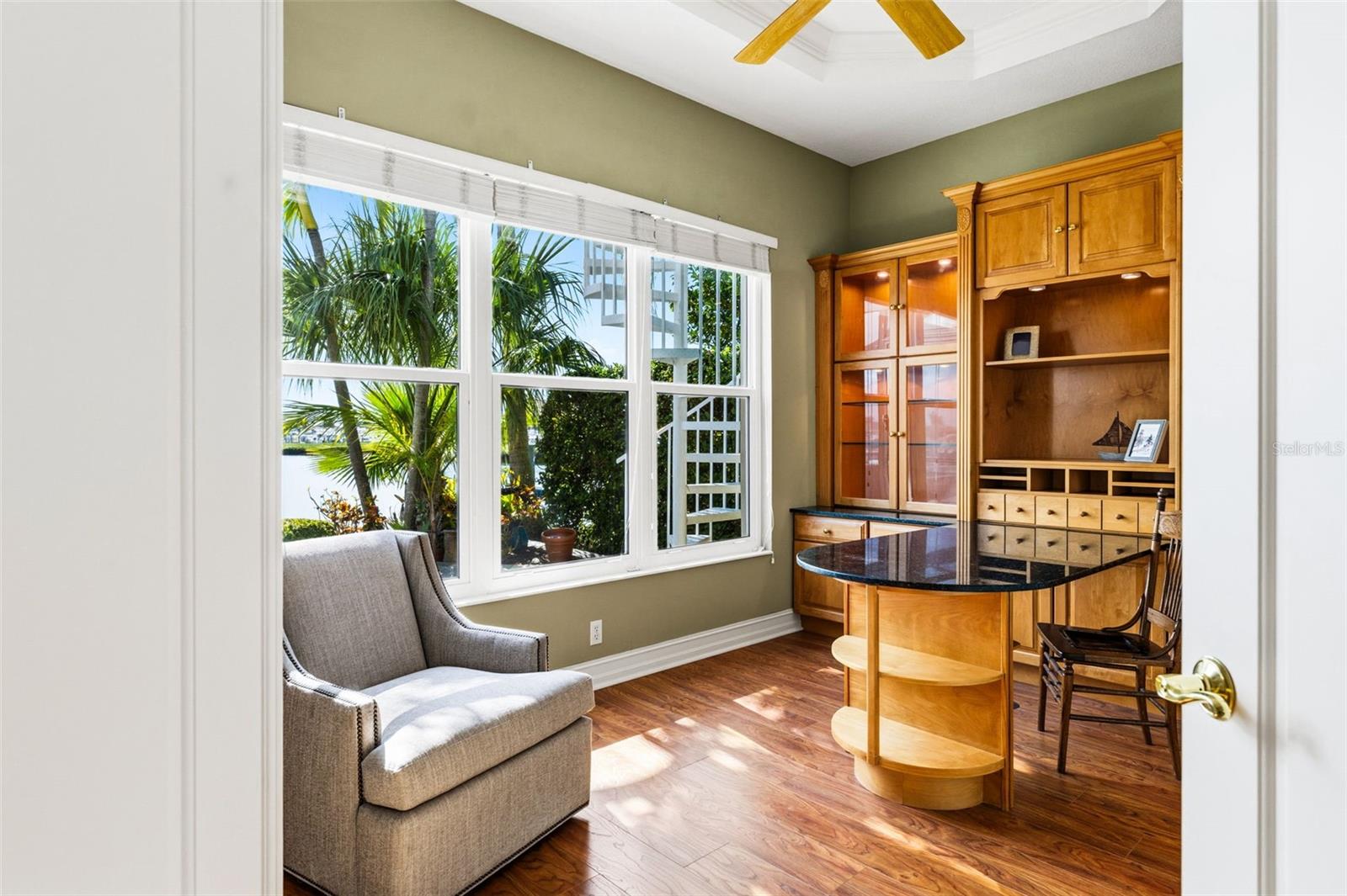 Image 55 of 100 For 807 3rd Street E