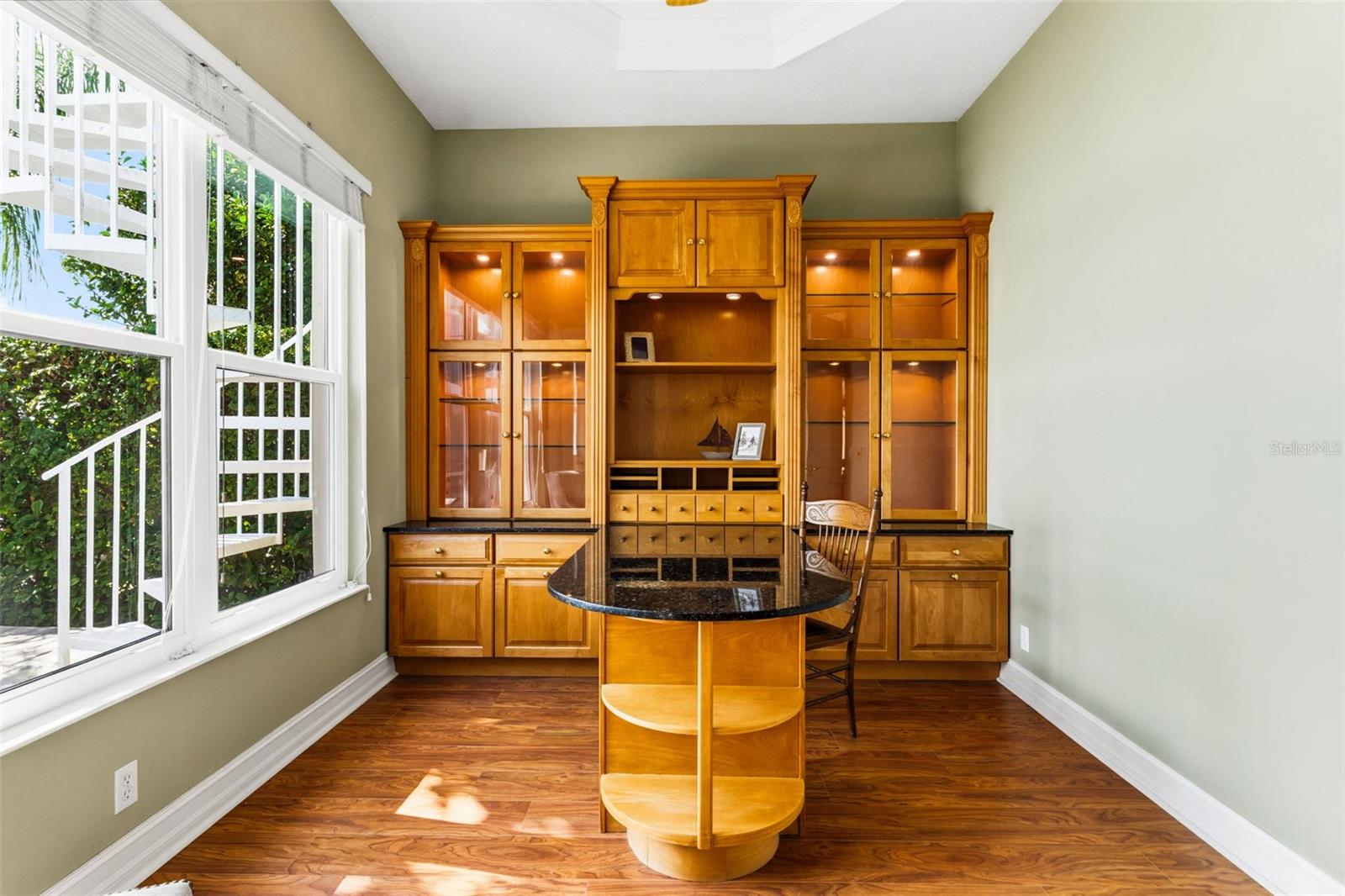 Image 56 of 100 For 807 3rd Street E