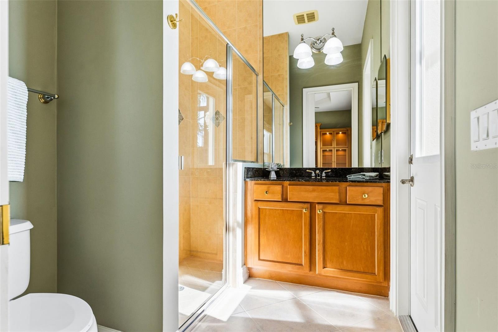 Image 58 of 100 For 807 3rd Street E