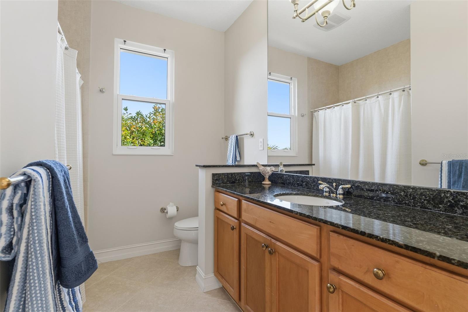 Image 67 of 100 For 807 3rd Street E