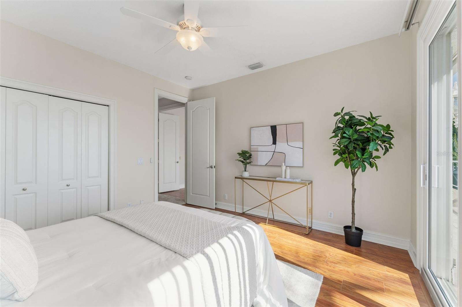 Image 70 of 100 For 807 3rd Street E