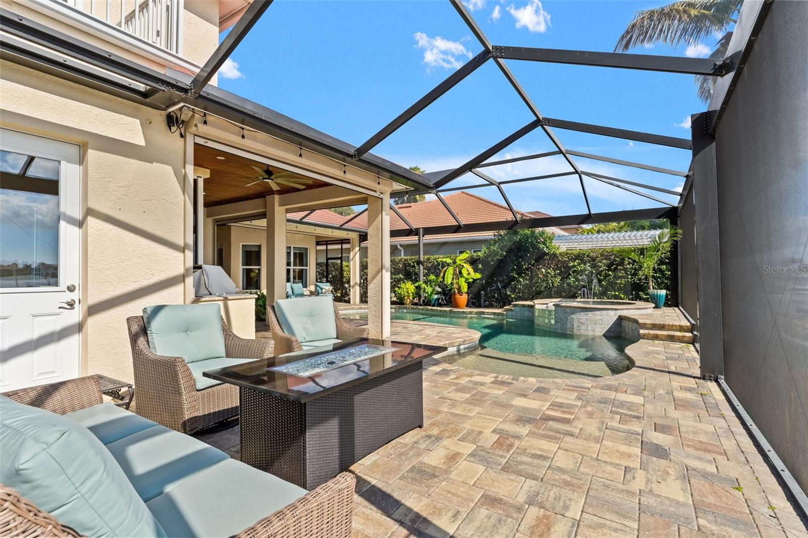 Image 86 of 100 For 807 3rd Street E