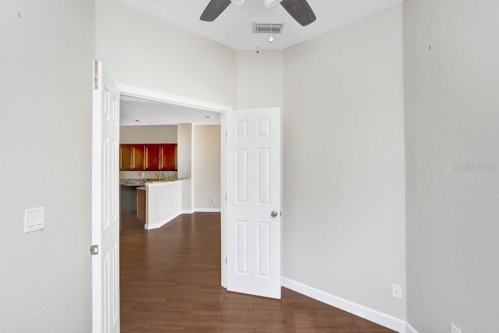 Image 16 of 32 For 11412 Captiva Kay Drive