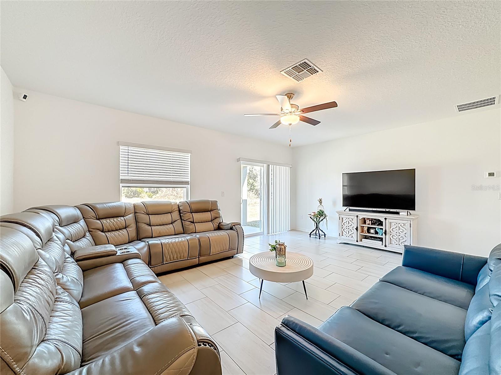 Image 19 of 64 For 5032 Eagle Rock Drive