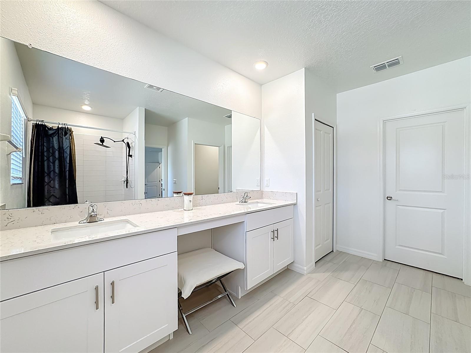 Image 27 of 64 For 5032 Eagle Rock Drive