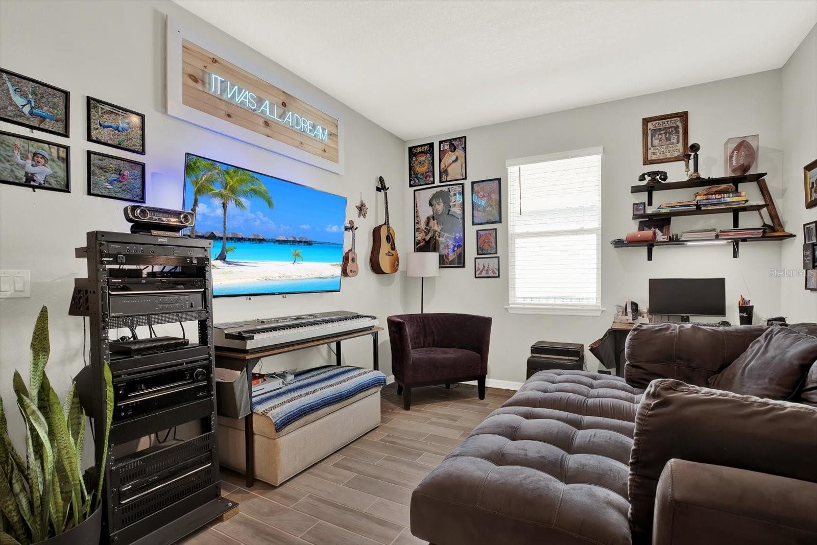 Image 11 of 61 For 3218 Big Sky Way