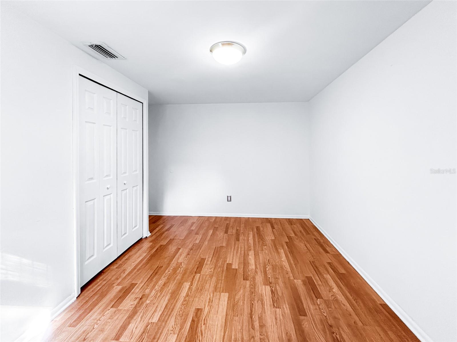 Image 23 of 30 For 2926 Tyson Avenue