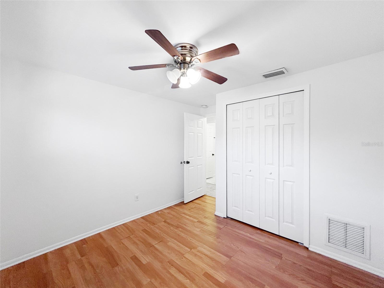 Image 26 of 30 For 2926 Tyson Avenue