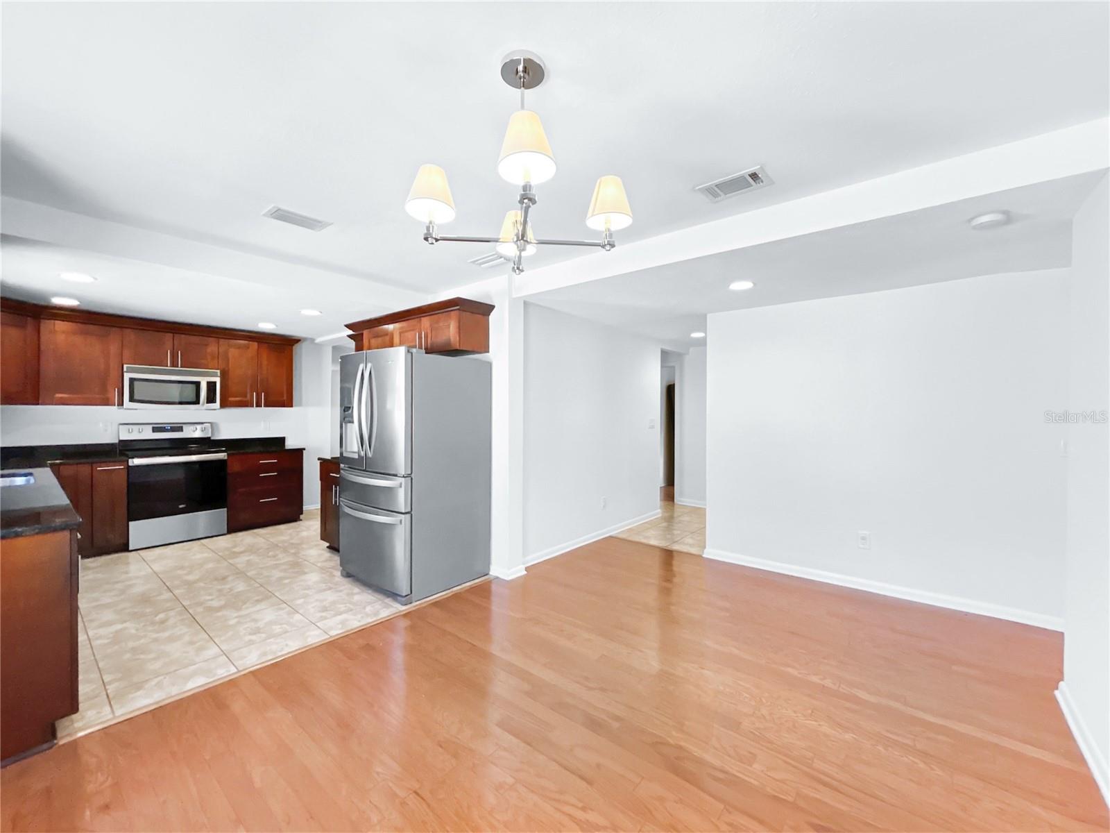 Image 8 of 30 For 2926 Tyson Avenue