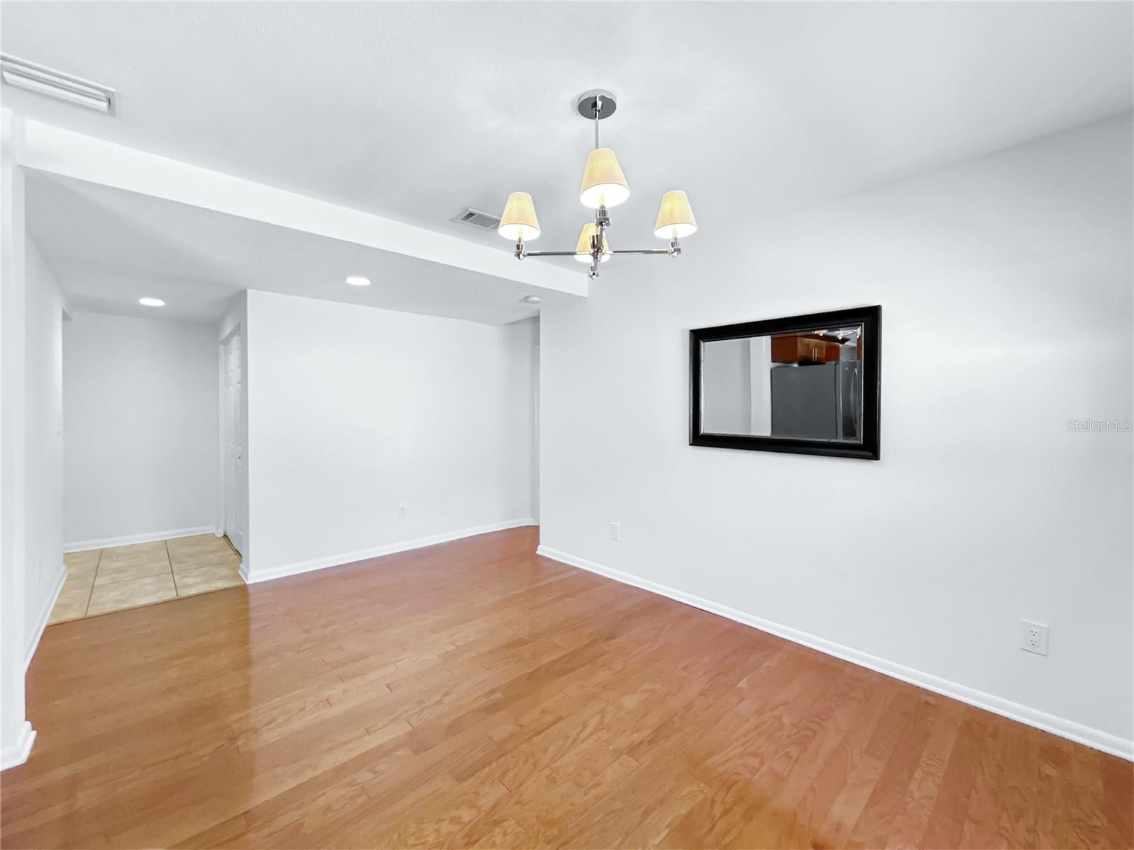 Image 9 of 30 For 2926 Tyson Avenue