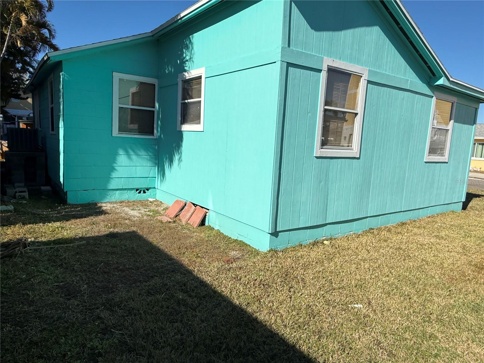 Image 4 of 5 For 18104 2nd Street E