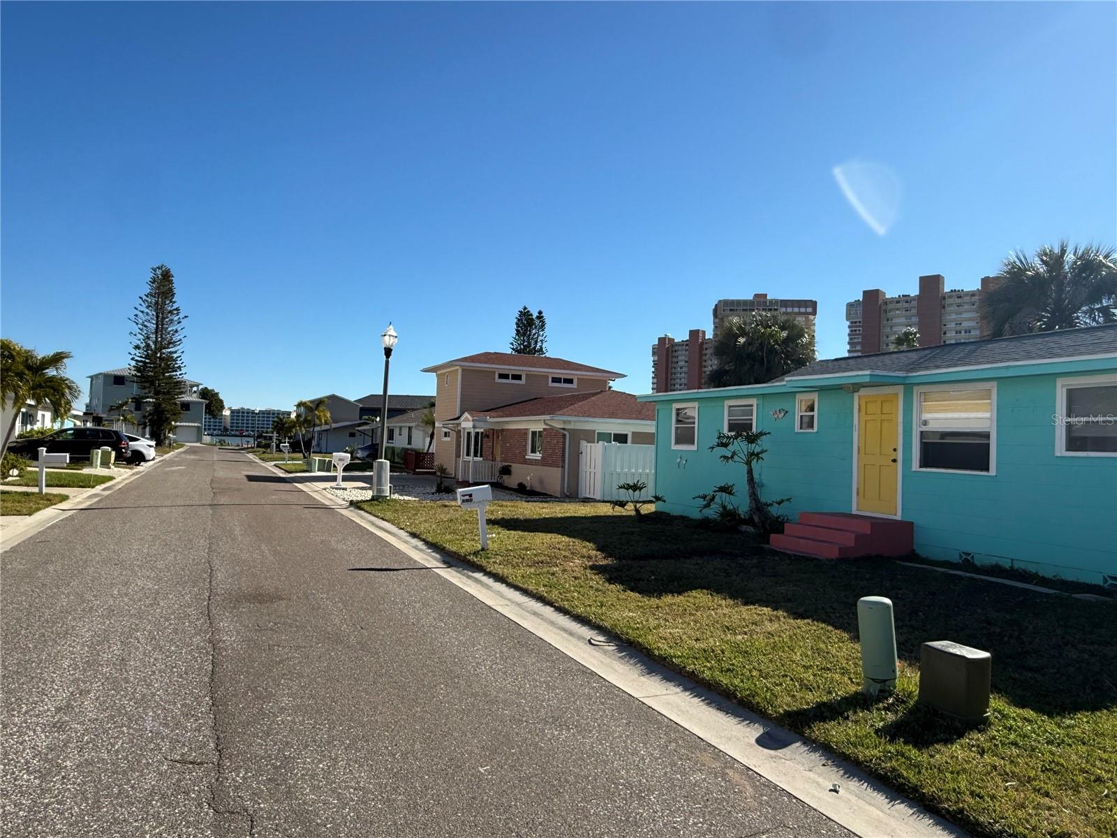 Image 5 of 5 For 18104 2nd Street E