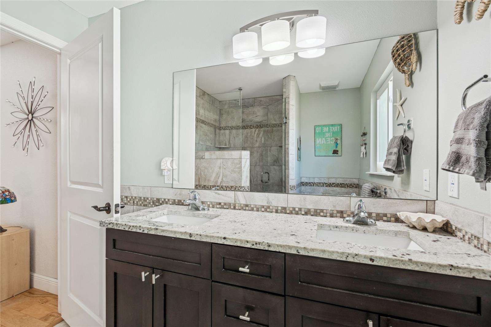 Image 15 of 26 For 6049 9th Avenue S