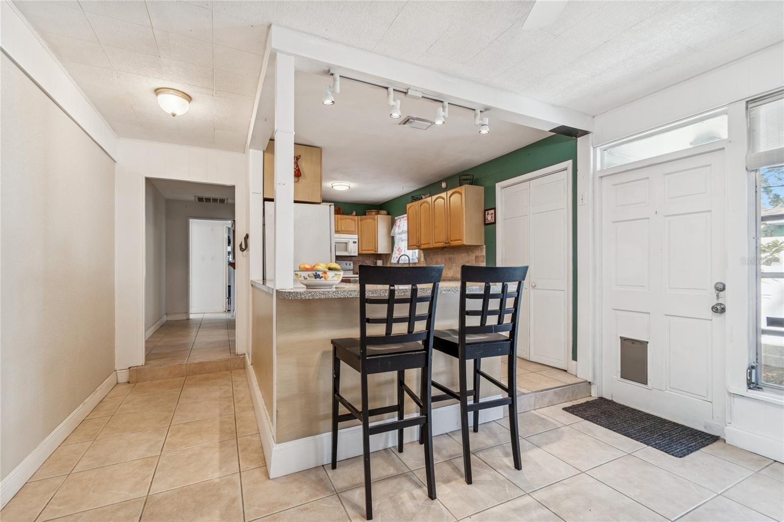 Image 9 of 26 For 6049 9th Avenue S