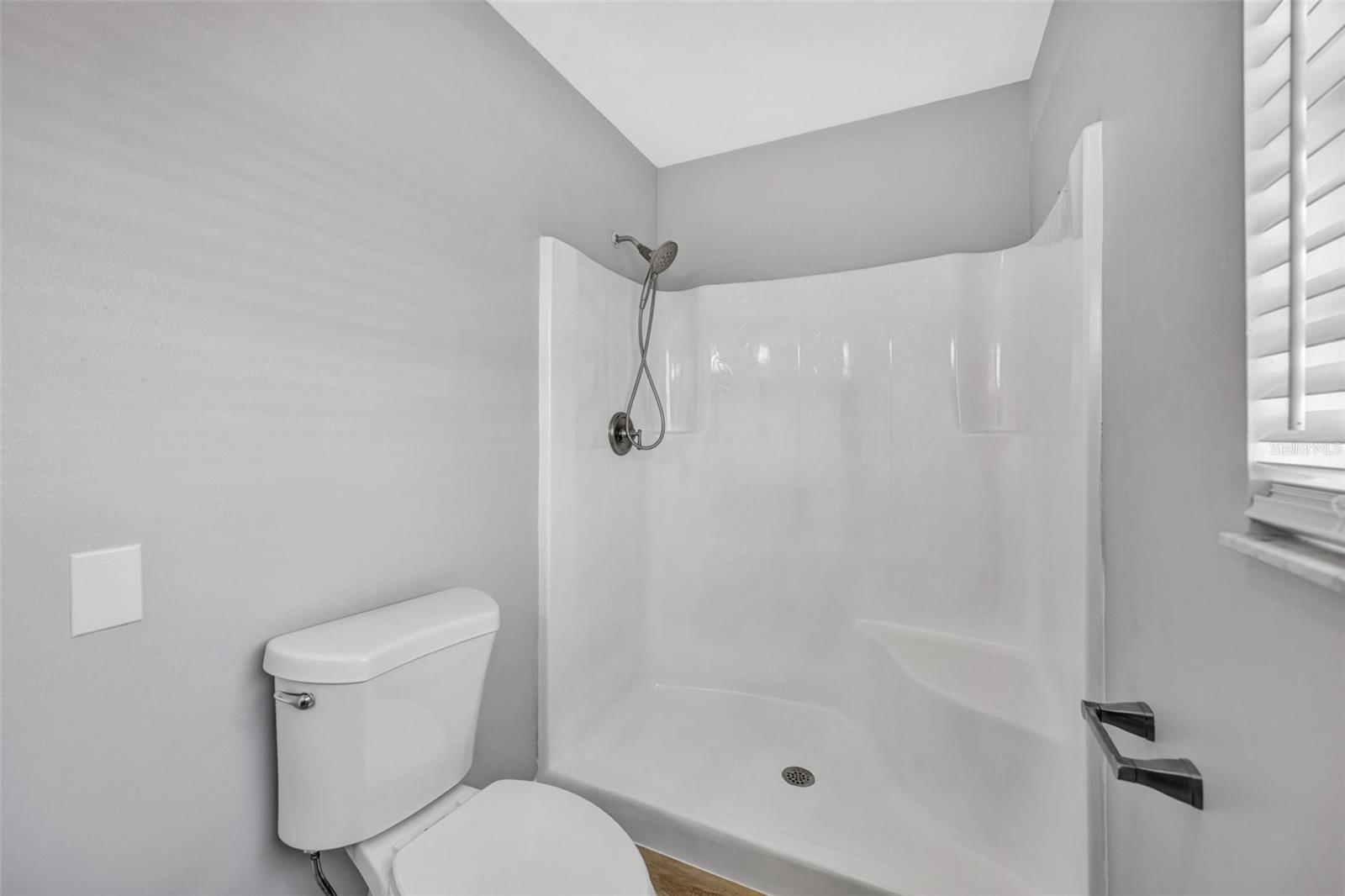 Listing photo id 34 for 4512 Haiti Drive