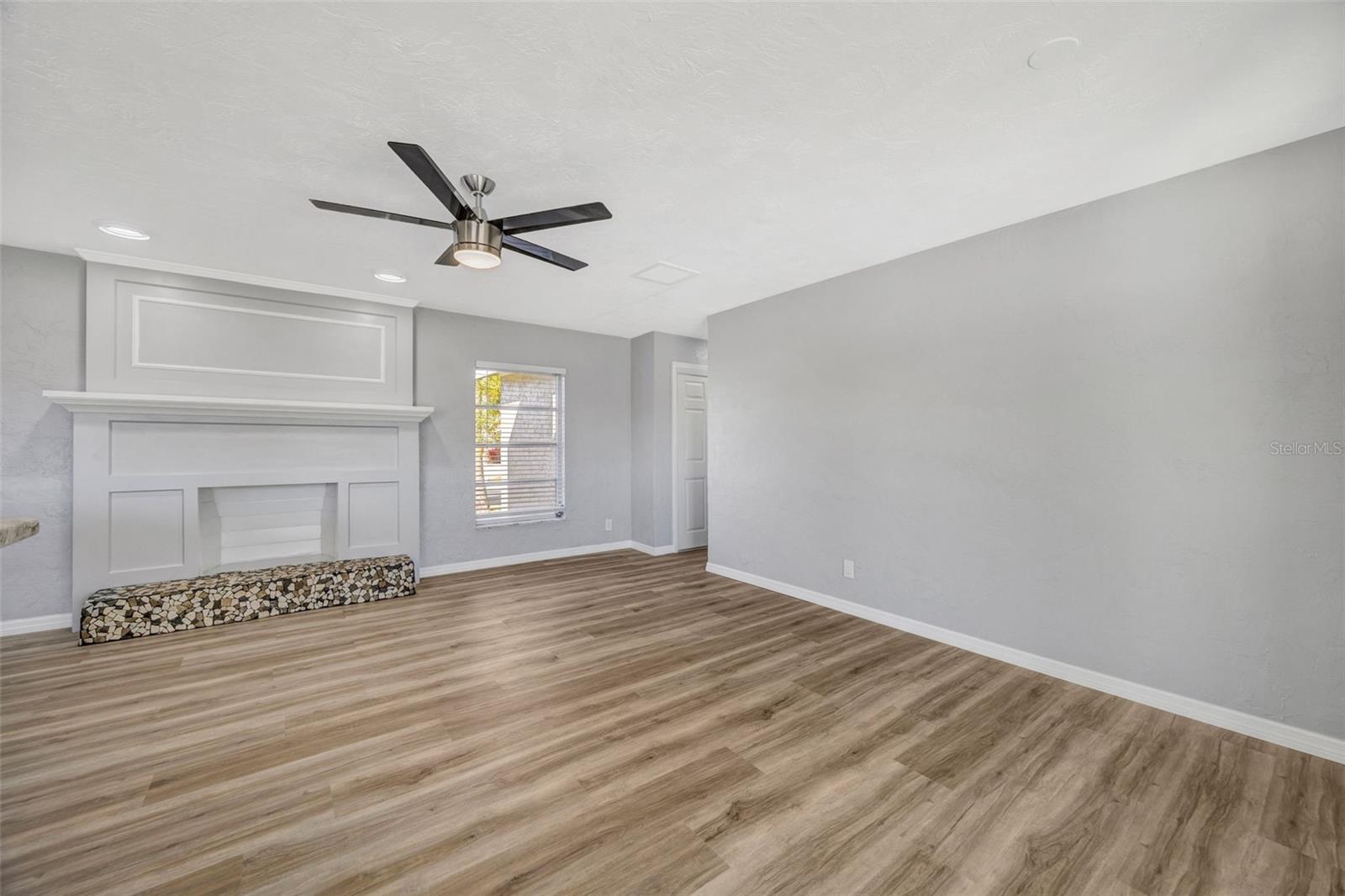 Listing photo id 43 for 4512 Haiti Drive