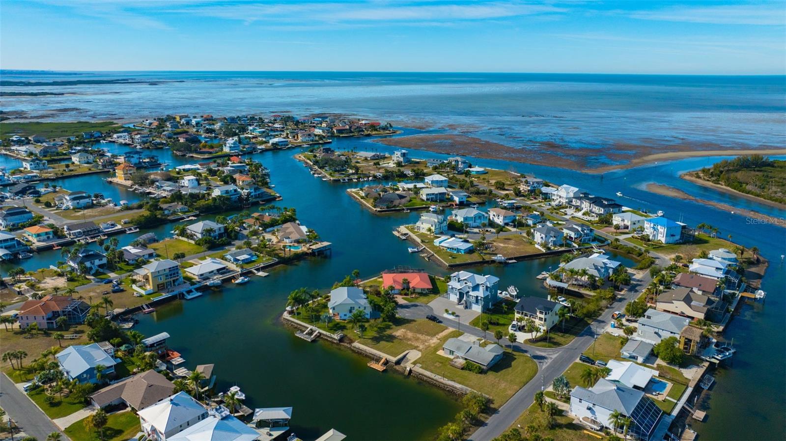 Listing photo id 55 for 4512 Haiti Drive