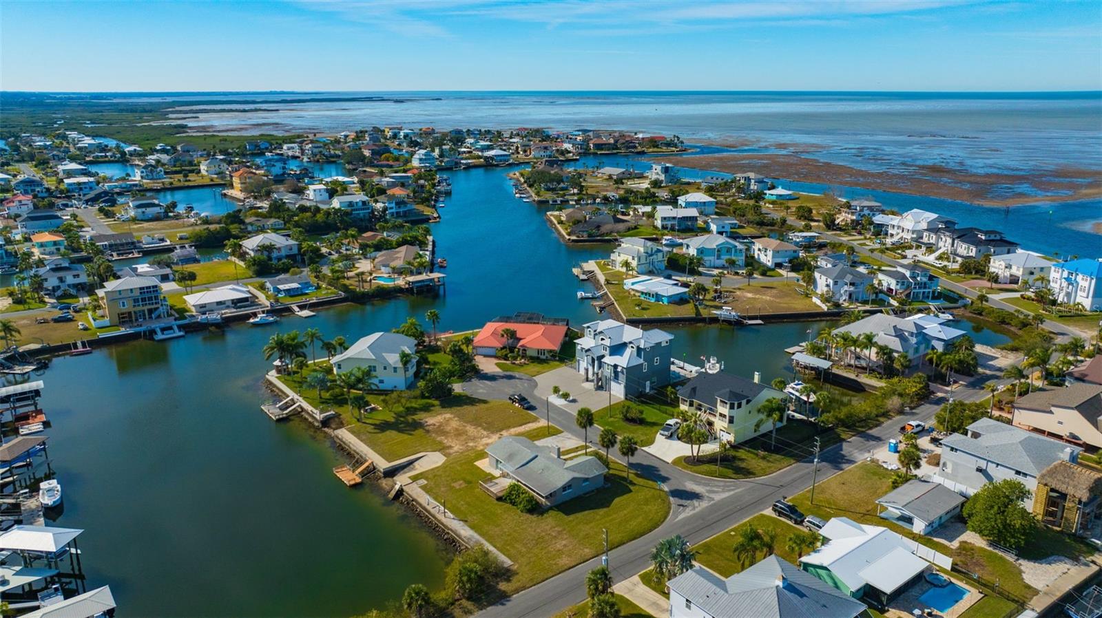 Listing photo id 60 for 4512 Haiti Drive