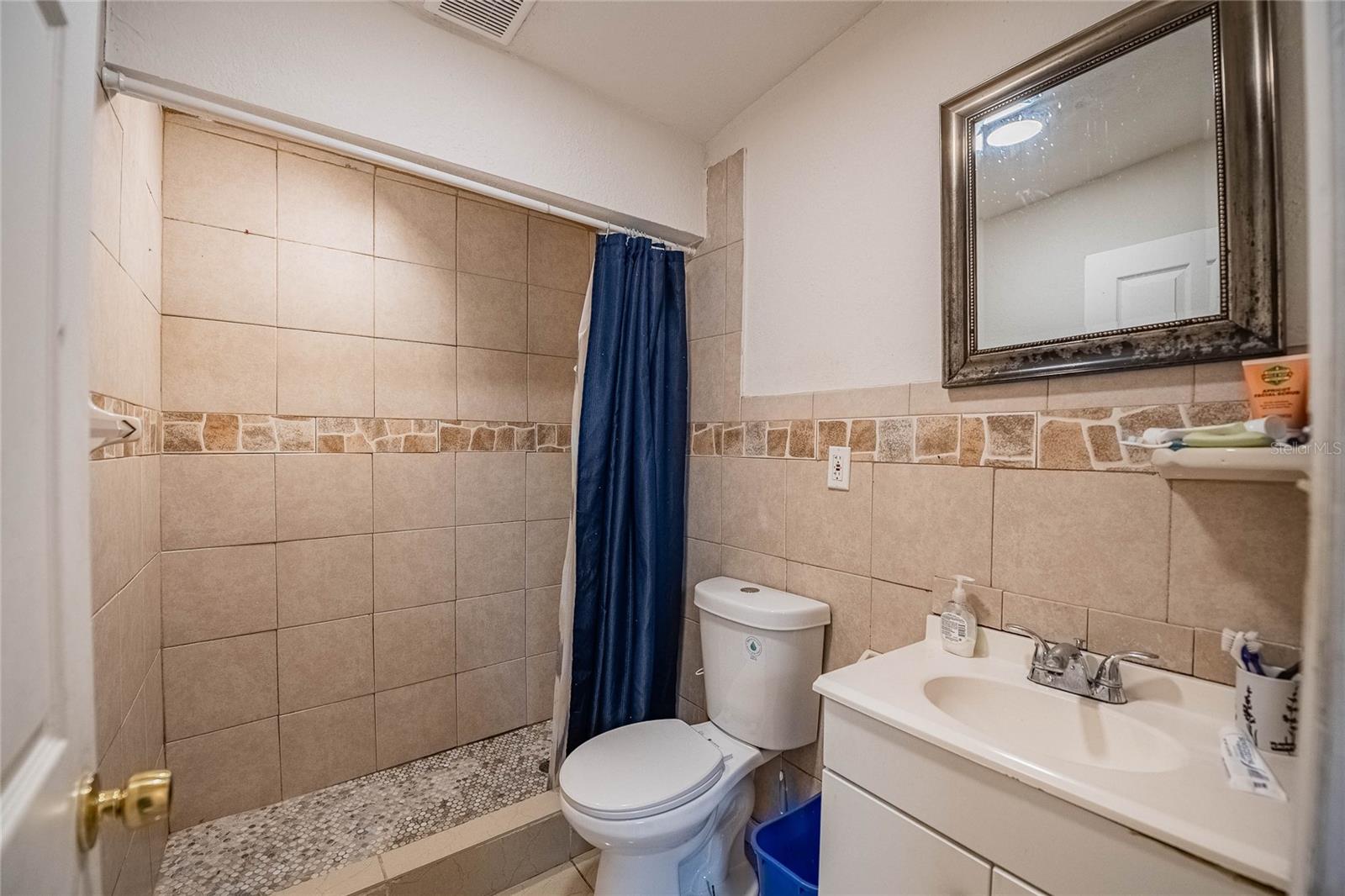 Image 15 of 30 For 2427 Cannon Street