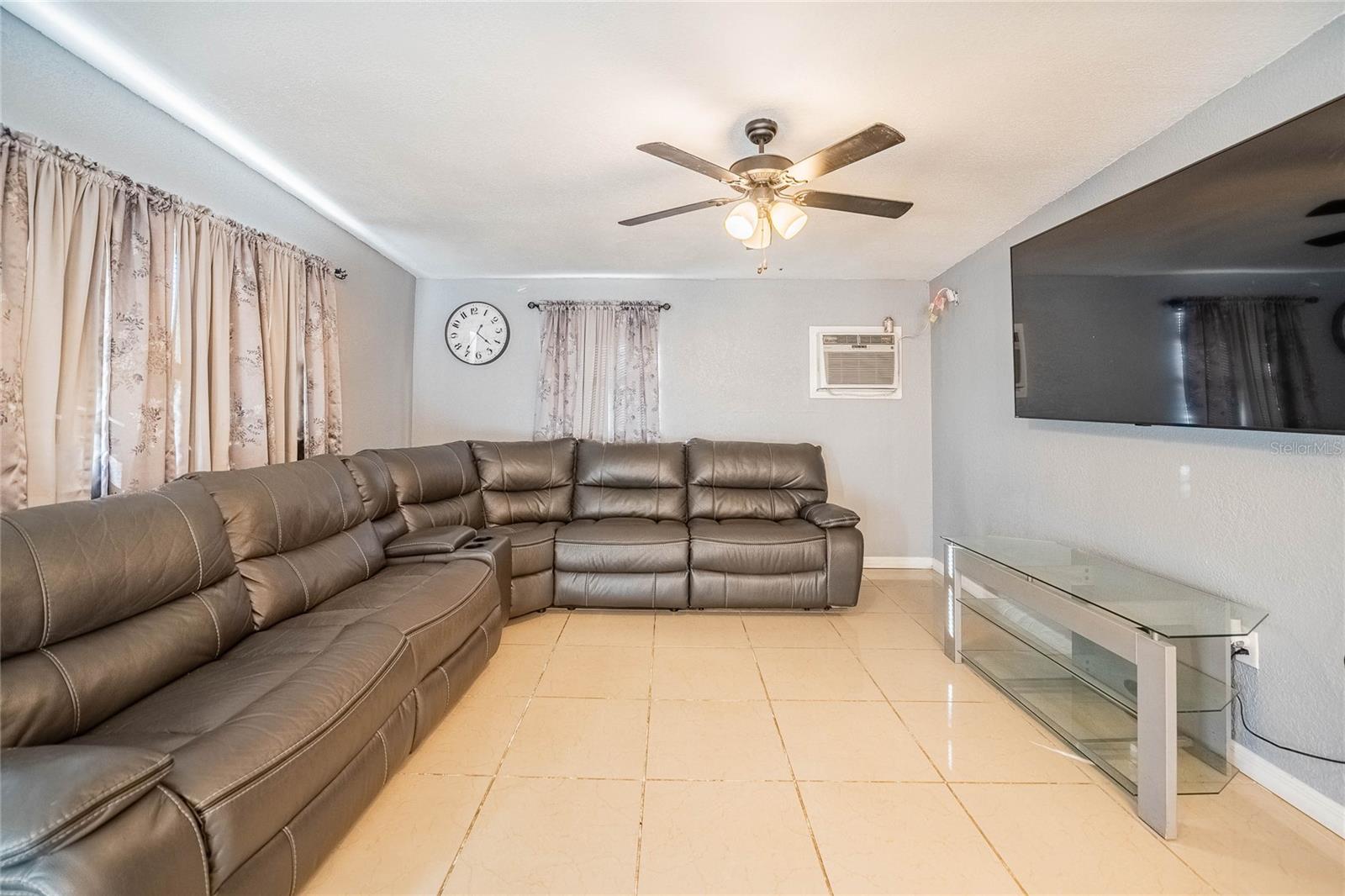 Image 17 of 30 For 2427 Cannon Street