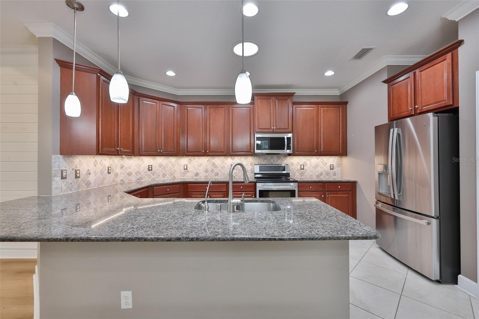 Image 16 of 98 For 2203 Oakley Green Drive 45