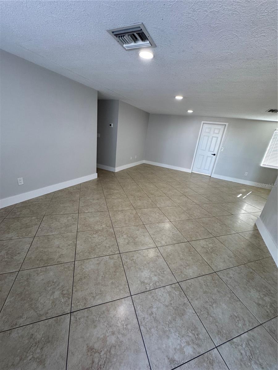 Image 6 of 14 For 3904 Cedarwood Drive