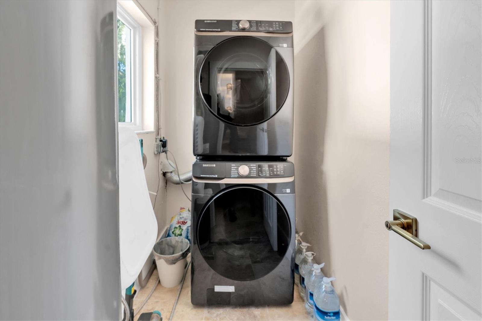 Image 27 of 39 For 518 77th Avenue