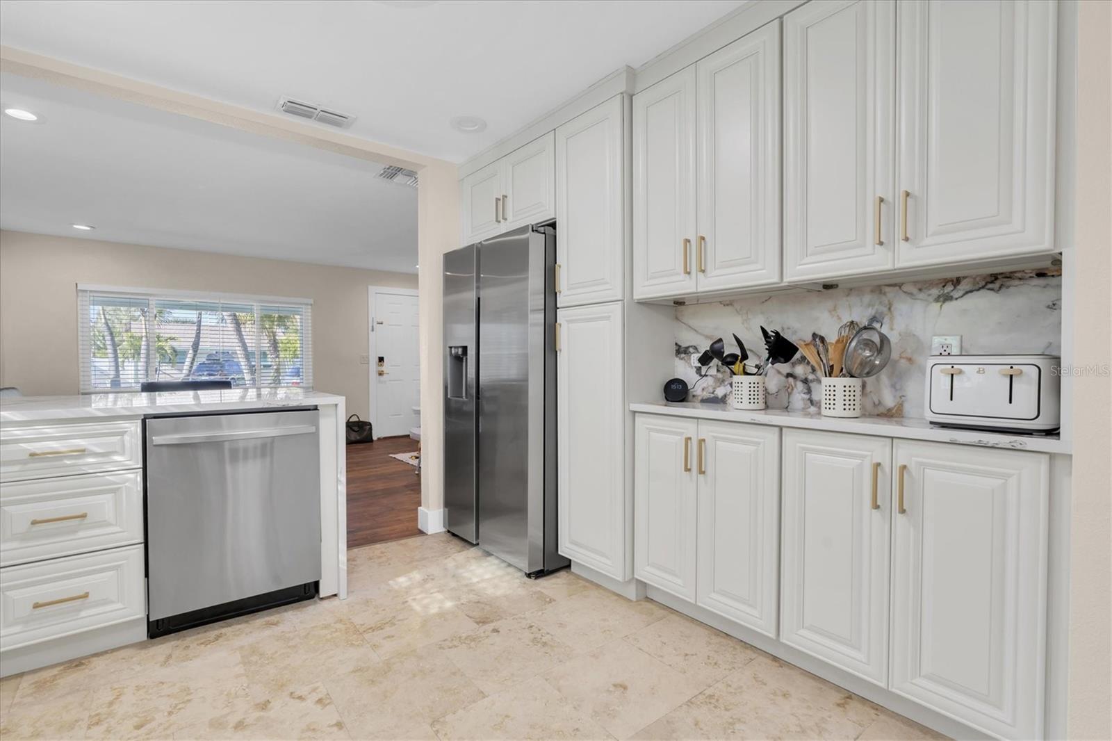 Image 7 of 39 For 518 77th Avenue